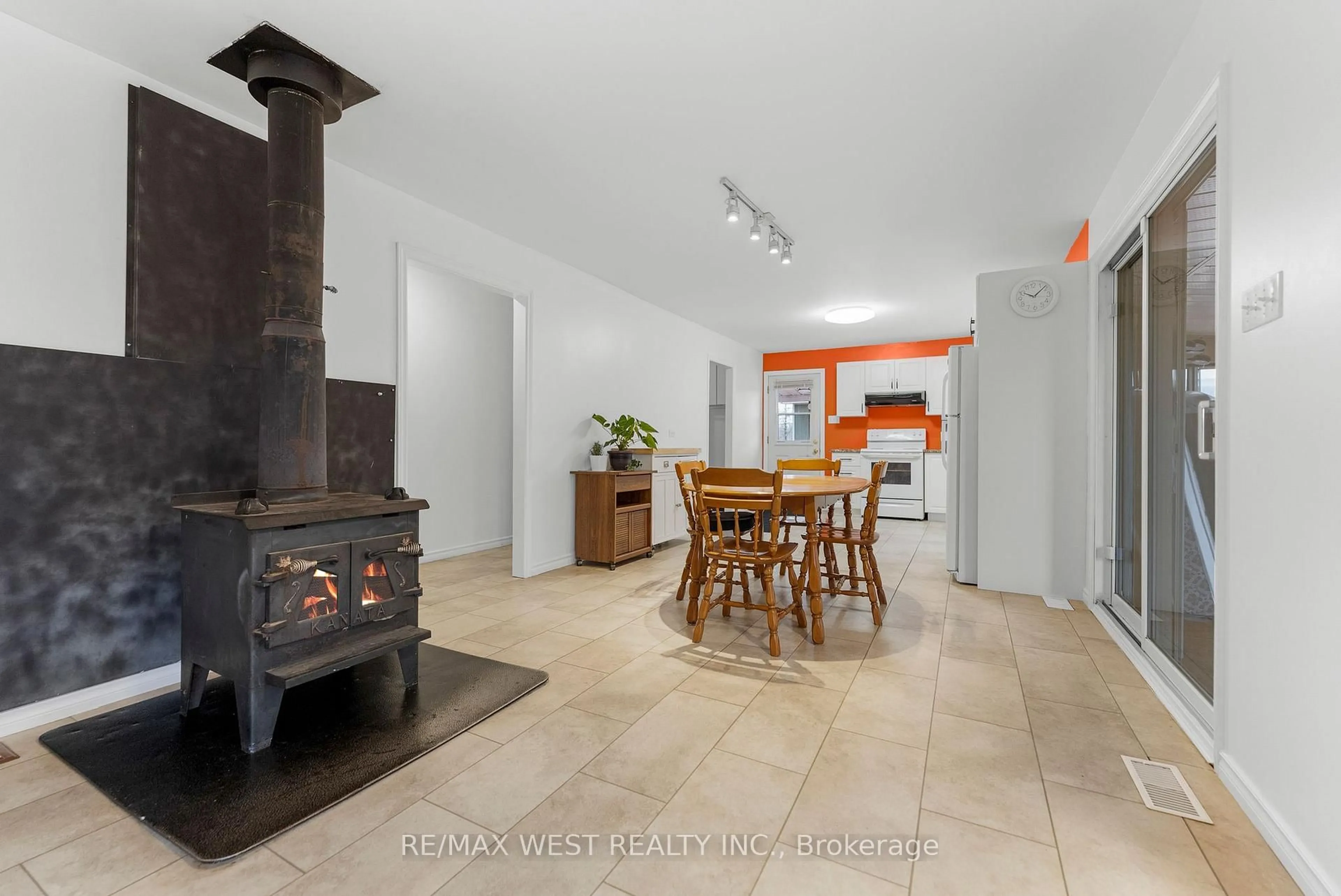 Unknown for 6149 Centennial Dr, Griffith Ontario K0J 2R0