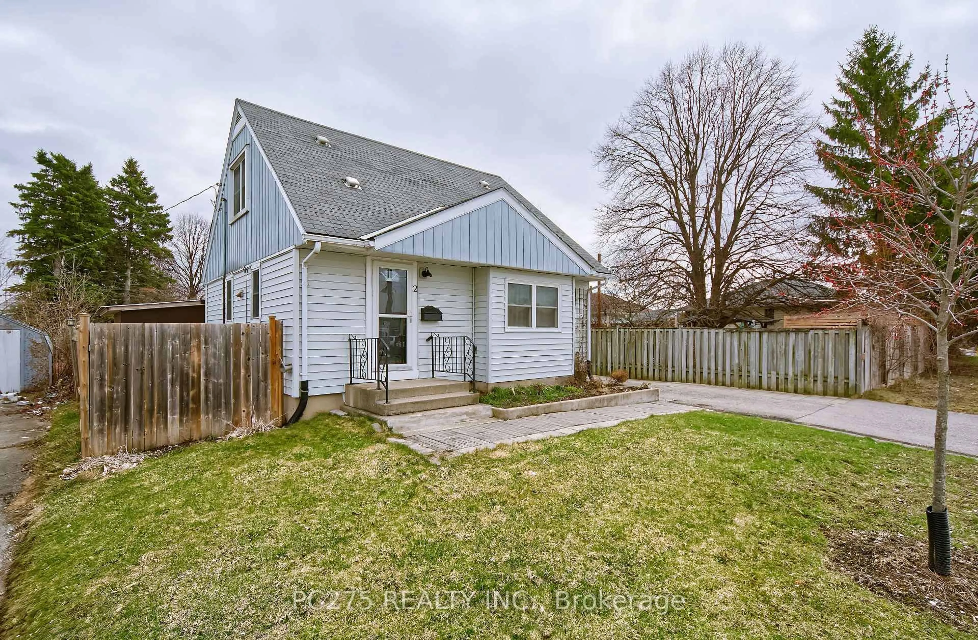 Unknown for 2 Wistow St, London East Ontario N5Y 1C8