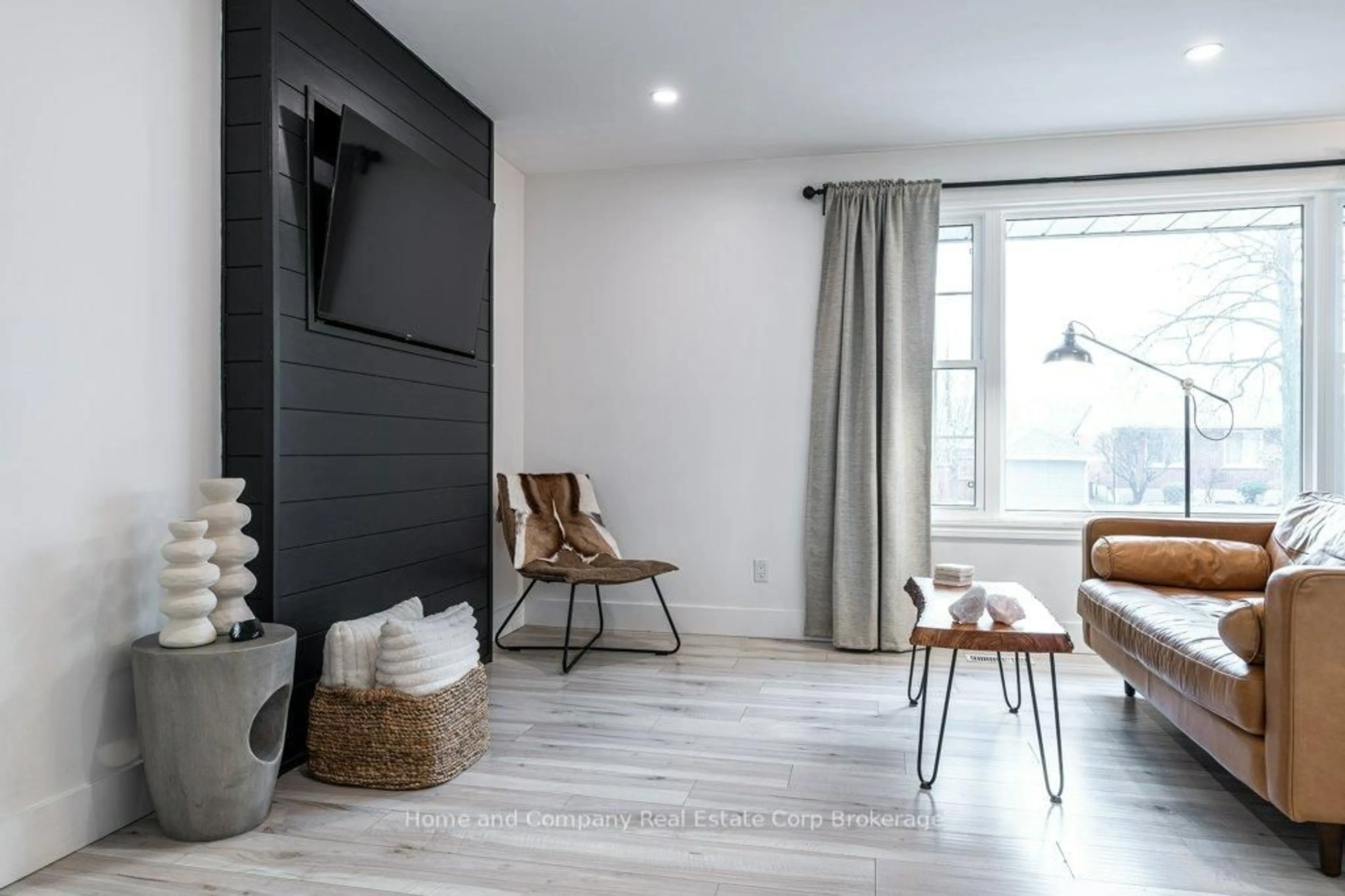 Unknown for 283 Redford Cres, Stratford Ontario N5A 1P4