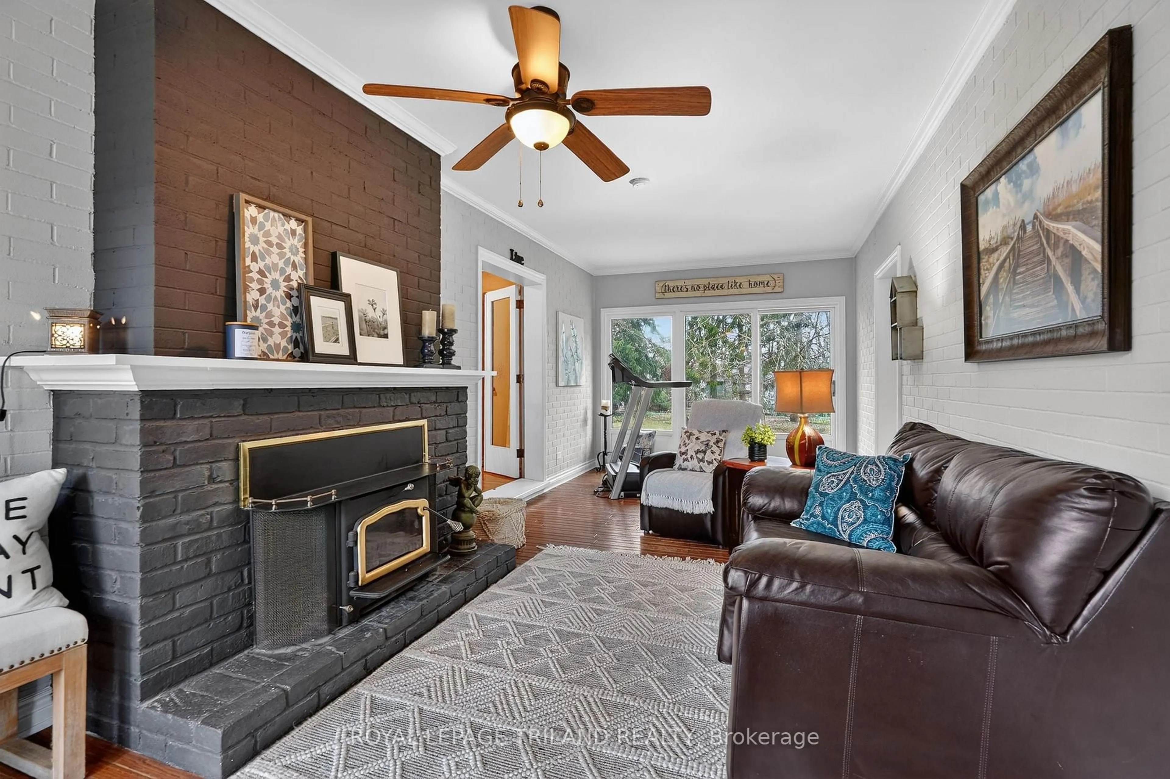 Living room with furniture, unknown for 501 Boler Rd, London South Ontario N6K 2K8