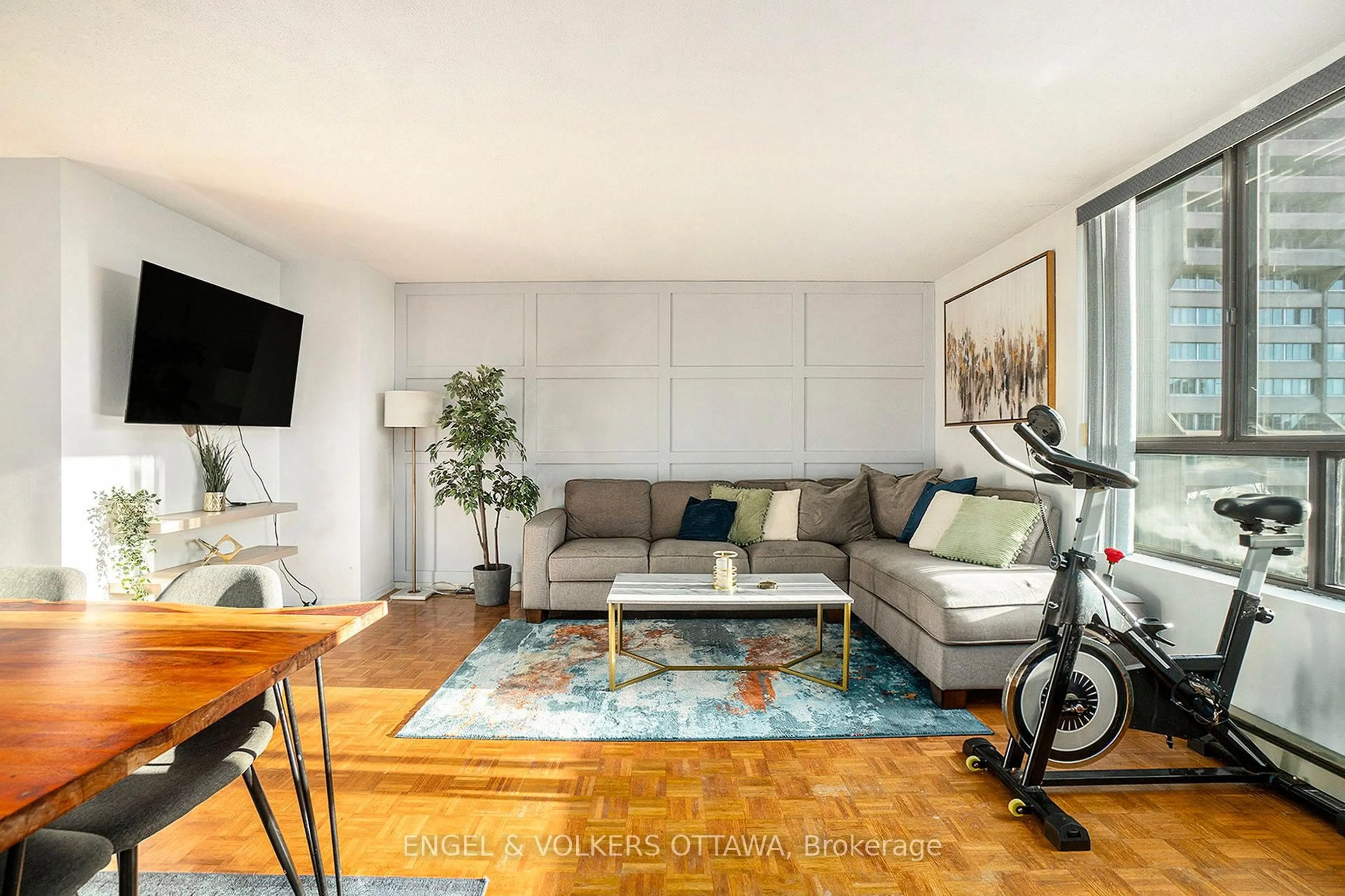 Living room with furniture, unknown for 475 Laurier Ave #907, Ottawa Ontario K1R 7X1