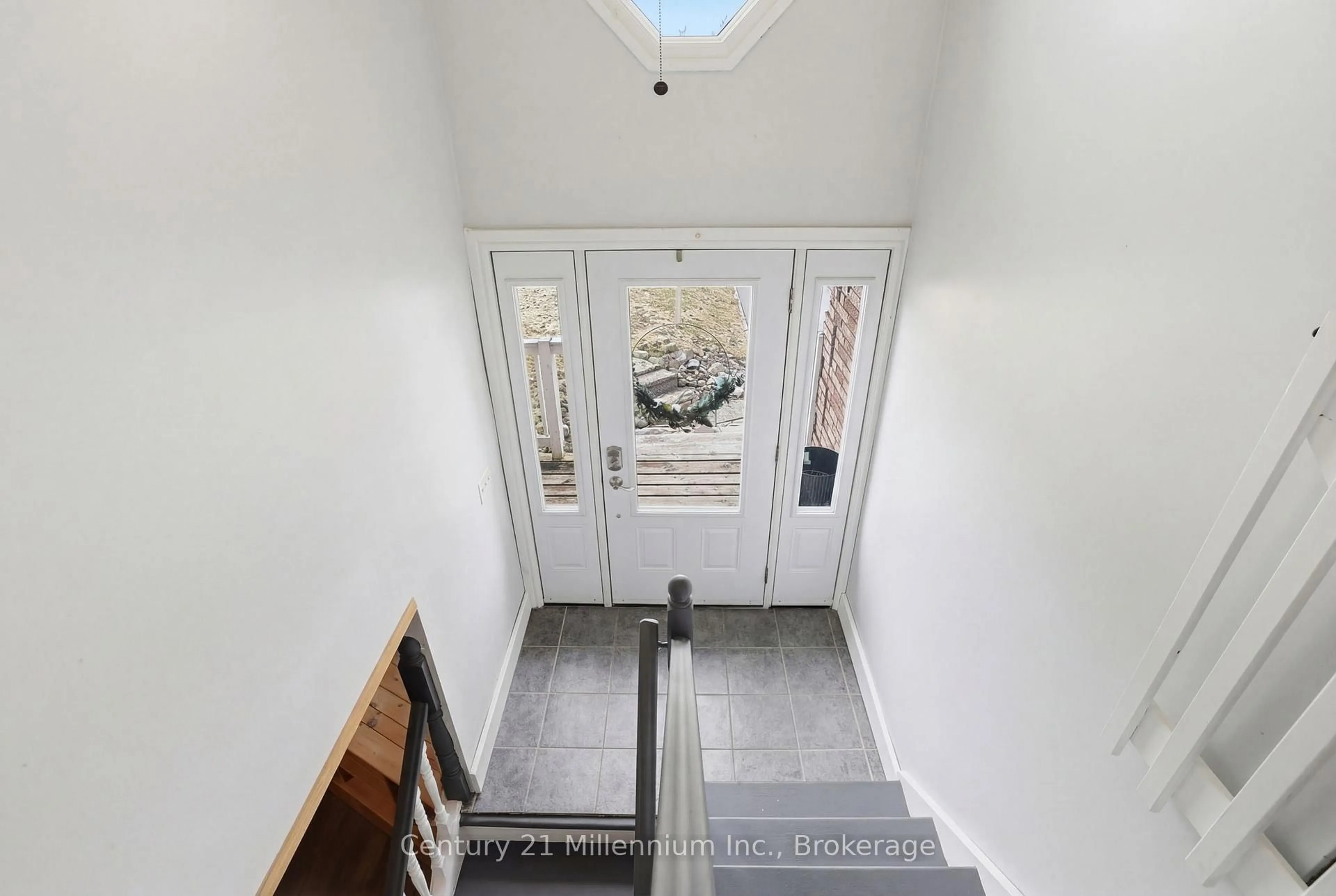 Indoor foyer for 170 John St, Grey Highlands Ontario N0C 1C0