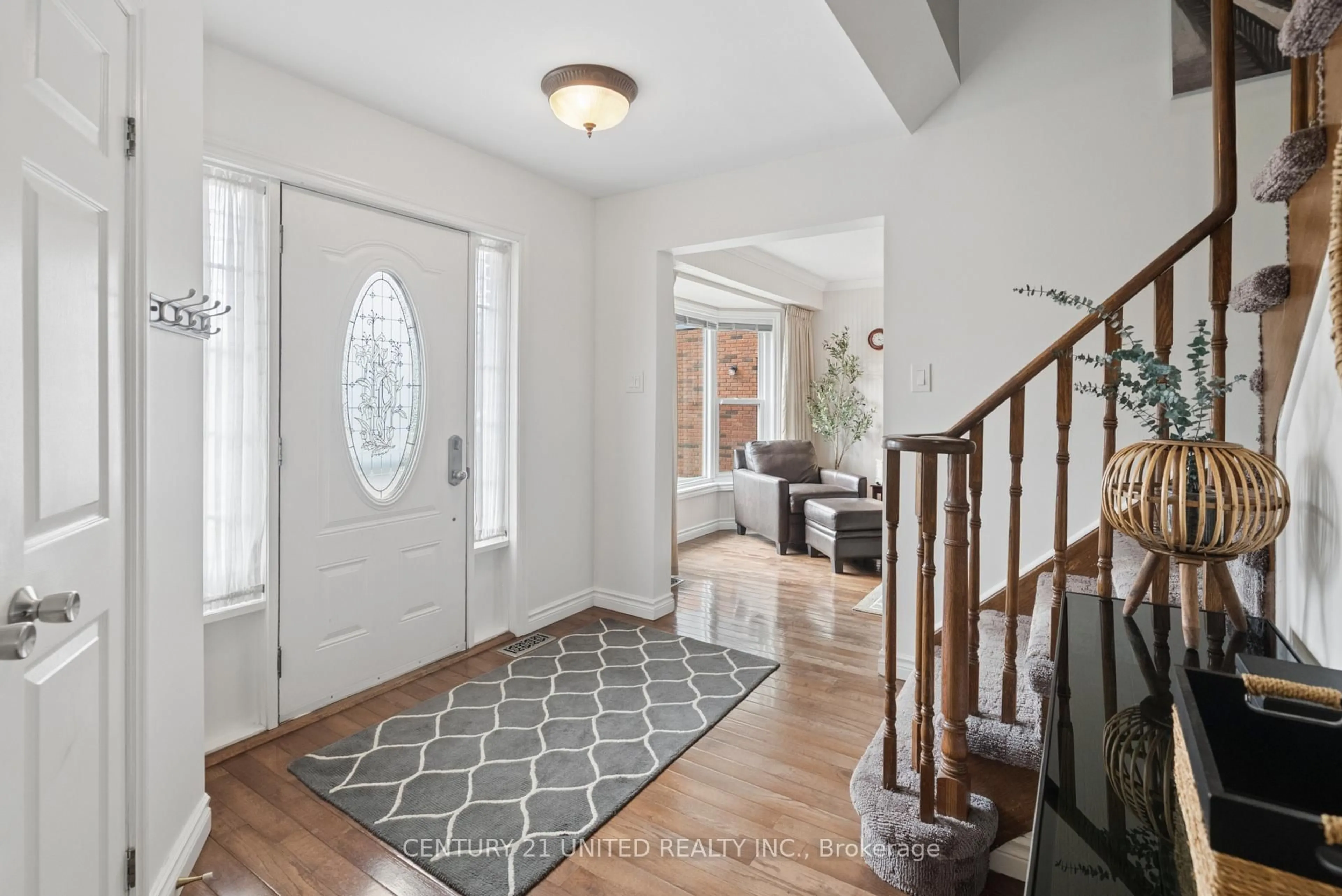 Indoor entryway for 234 Ridgewood Rd, Peterborough Ontario K9J 8A3
