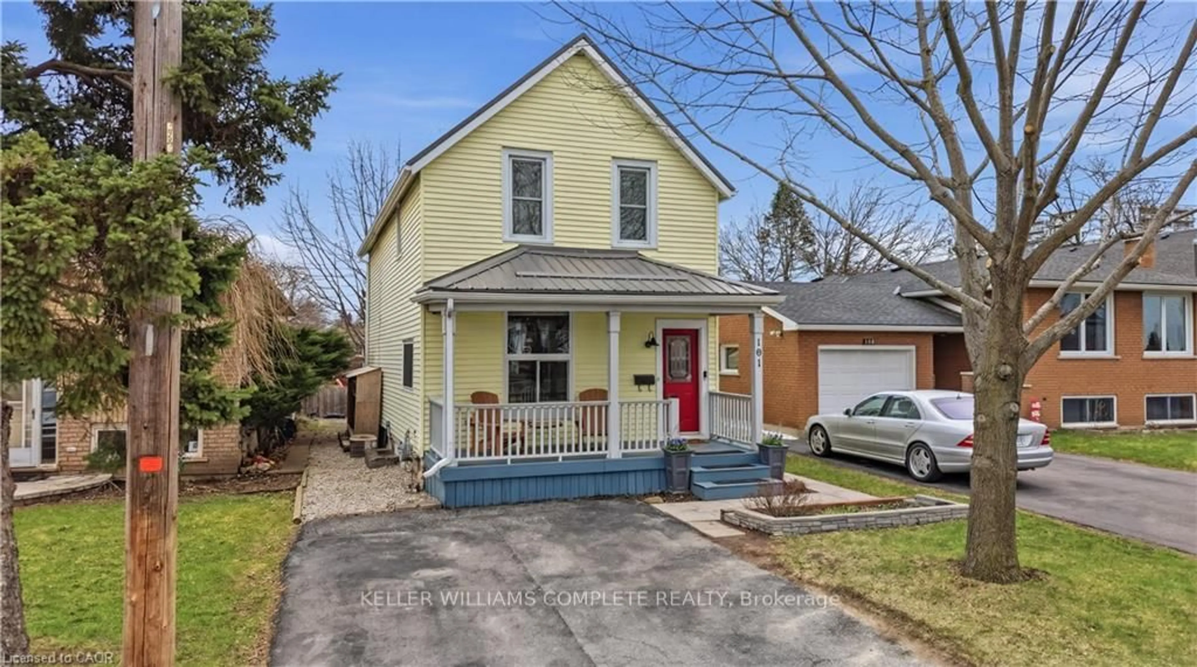 Home with brick exterior material, street for 191 BELL Ave, Hamilton Ontario L8K 3E5