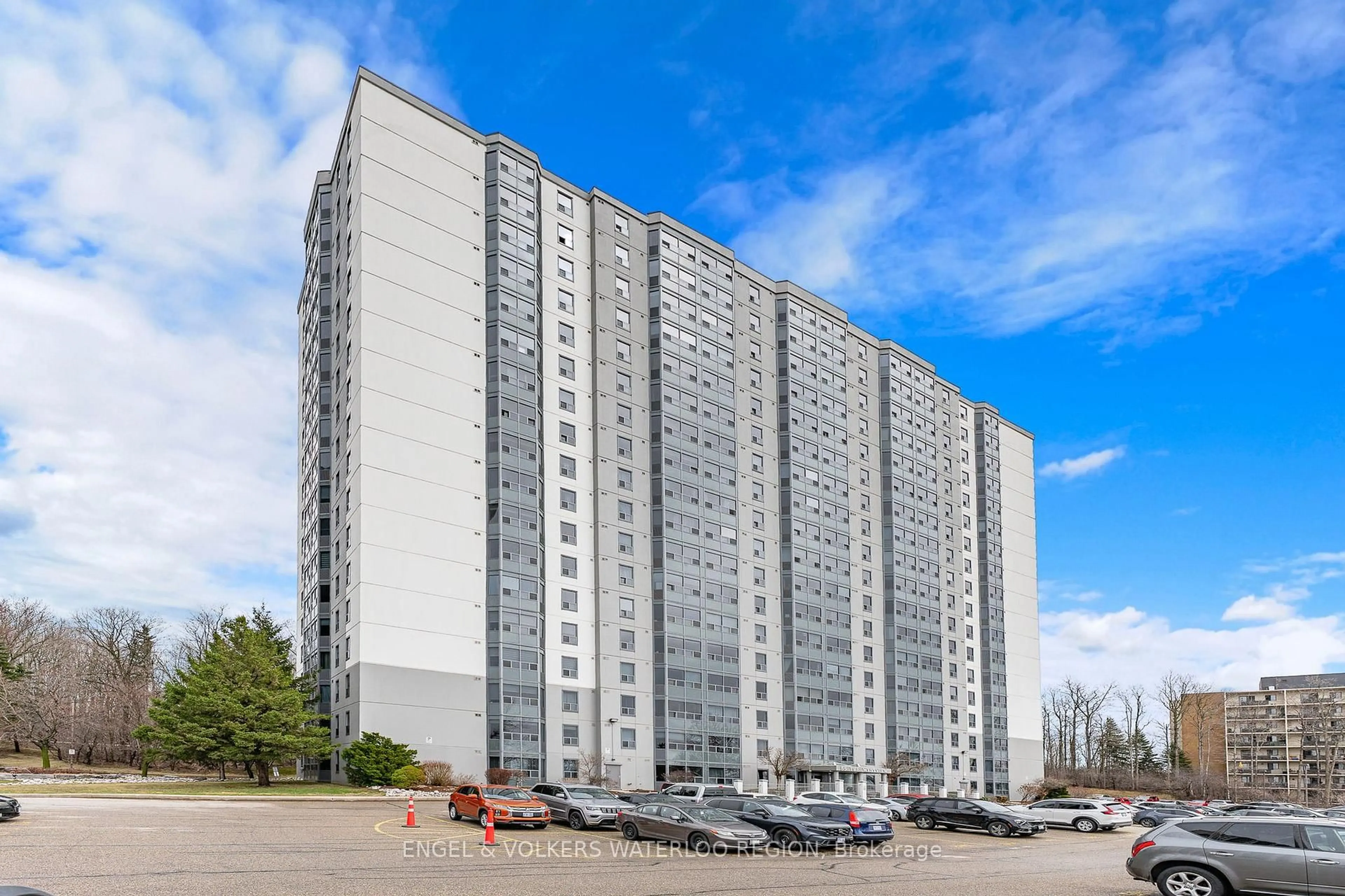 A pic from outside/outdoor area/front of a property/back of a property/a pic from drone, building for 55 Green Valley Dr #1504, Kitchener Ontario N2P 1Z6