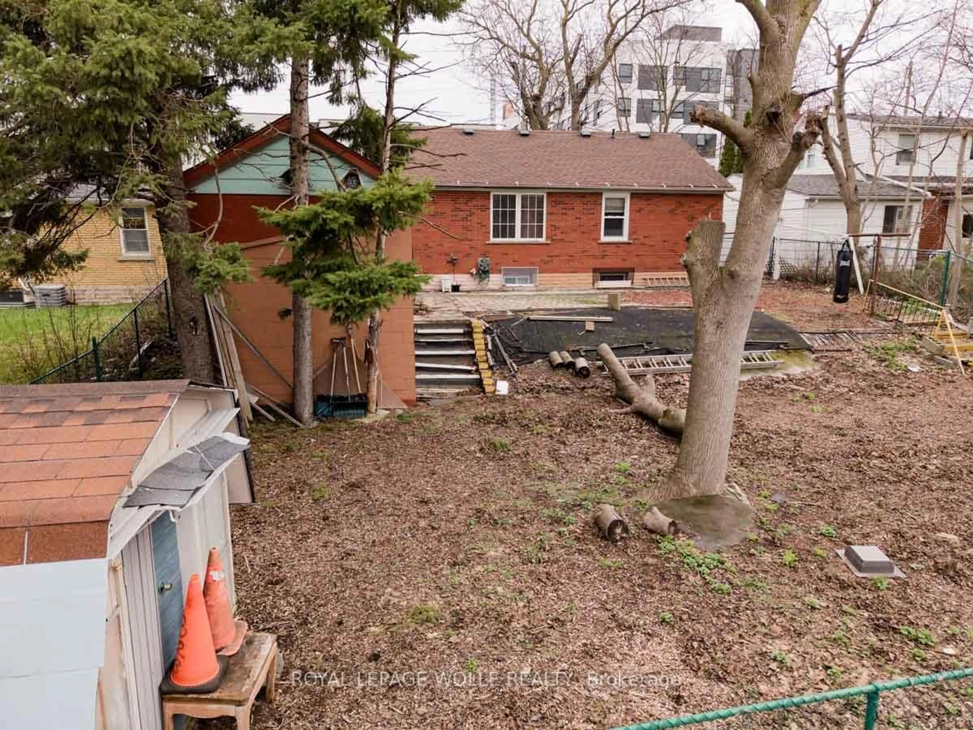 Unknown for 291 Albert St, Waterloo Ontario N2L 3T9