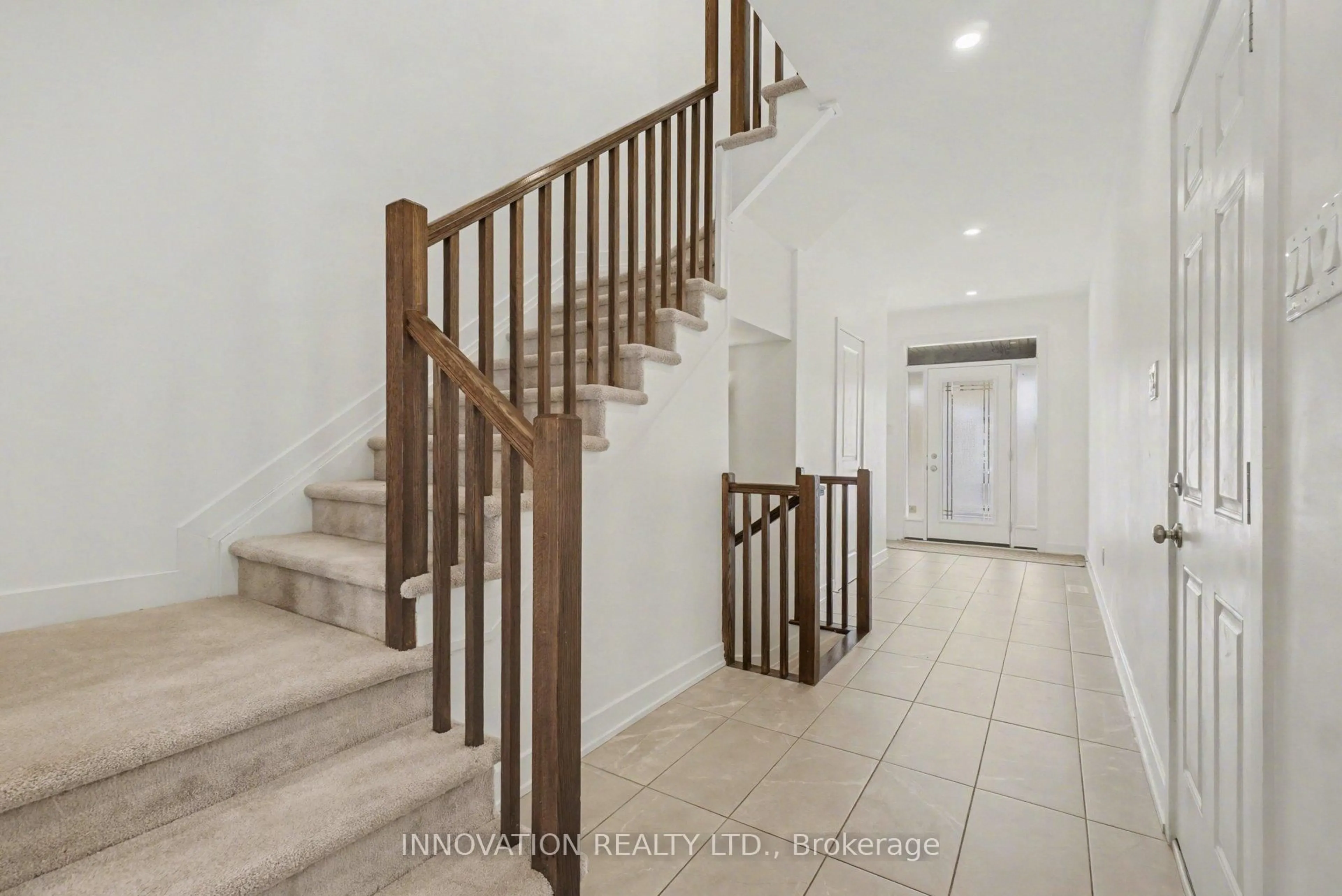 Unknown for 646 Rathburn Lane, Ottawa Ontario K1T 0V9