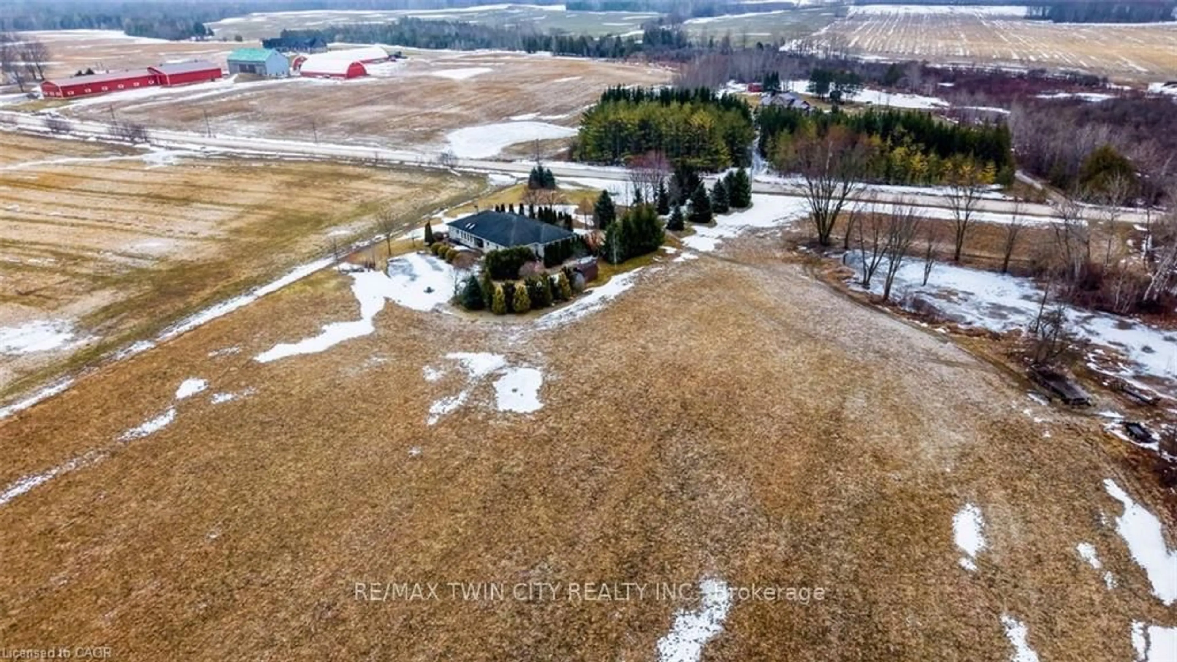 A pic from outside/outdoor area/front of a property/back of a property/a pic from drone, building for 122287 CONCESSION 8 Rd, West Grey Ontario N0G 1C0