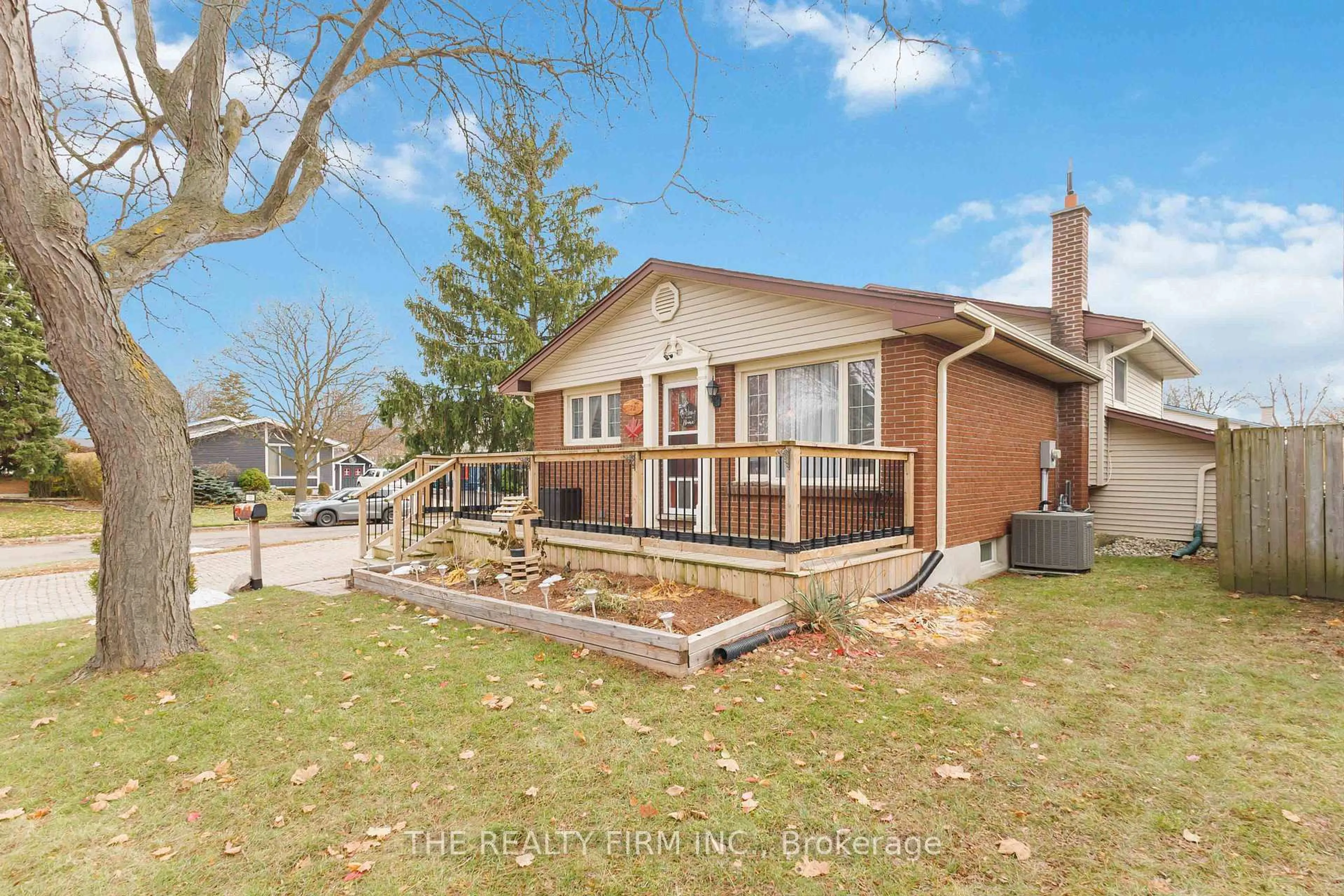 Unknown for 72 Metcalfe Cres, London South Ontario N6E 1H9