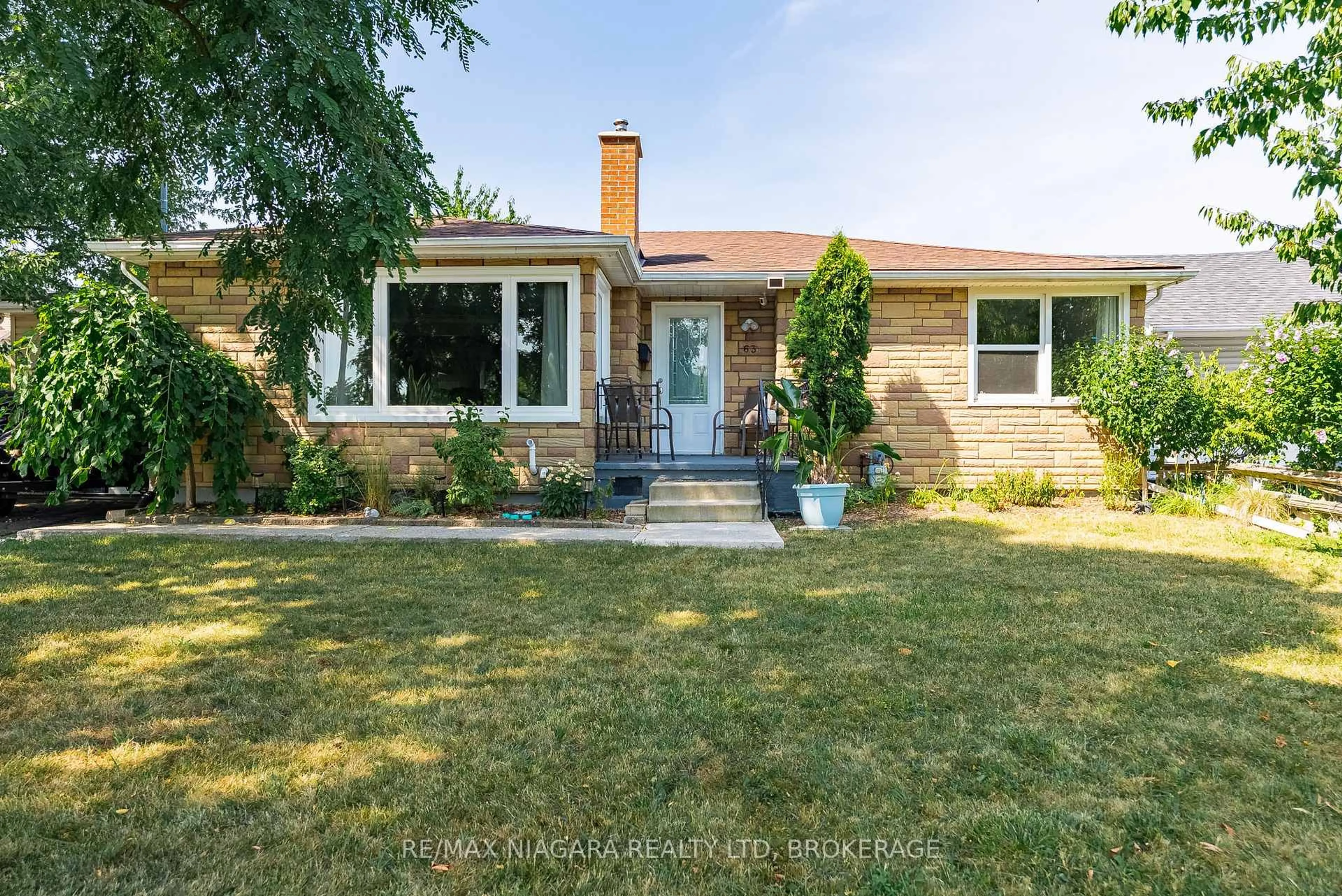Home with brick exterior material, street for 63 Moffatt St, St. Catharines Ontario L2P 2L5