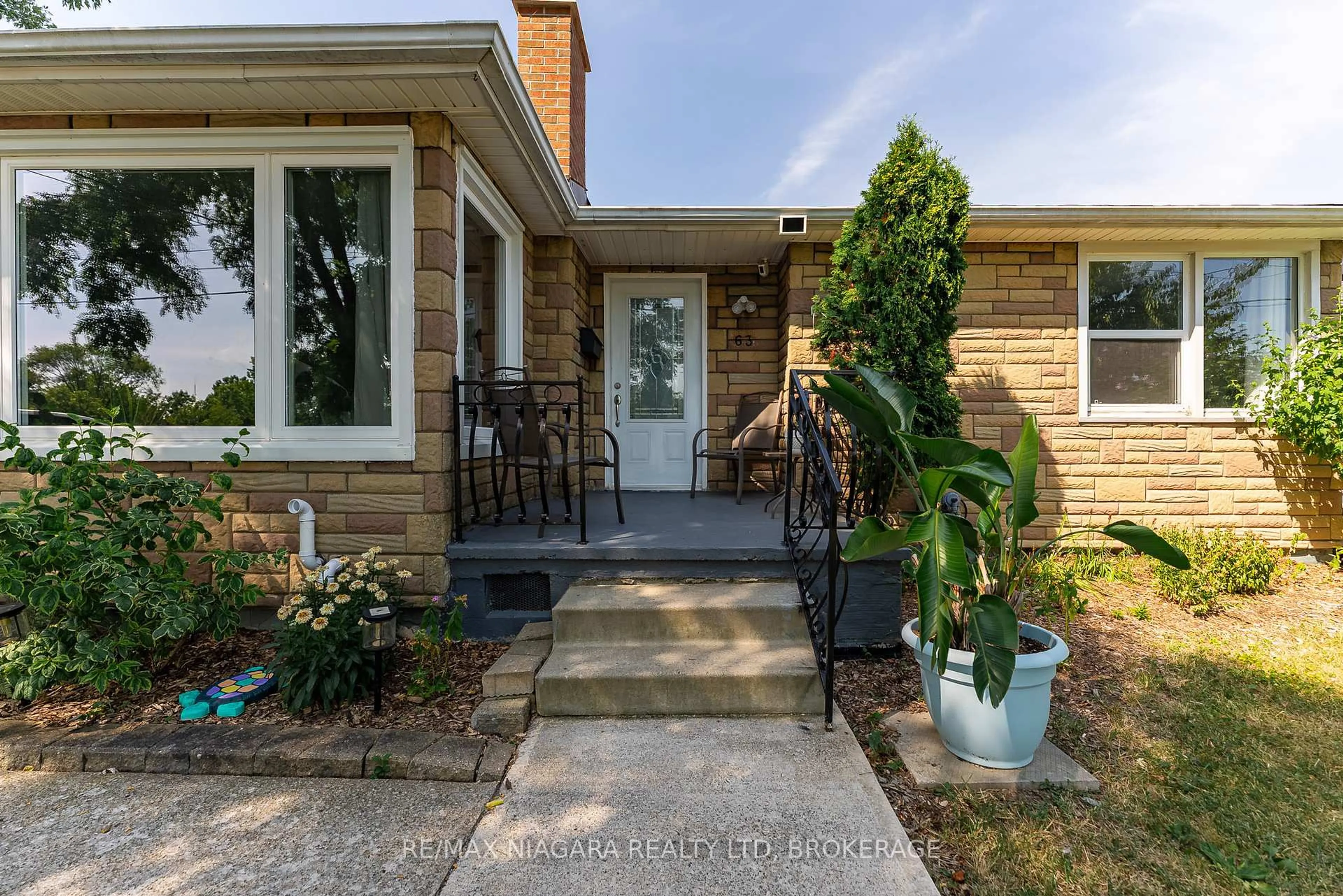 Home with brick exterior material, street for 63 Moffatt St, St. Catharines Ontario L2P 2L5