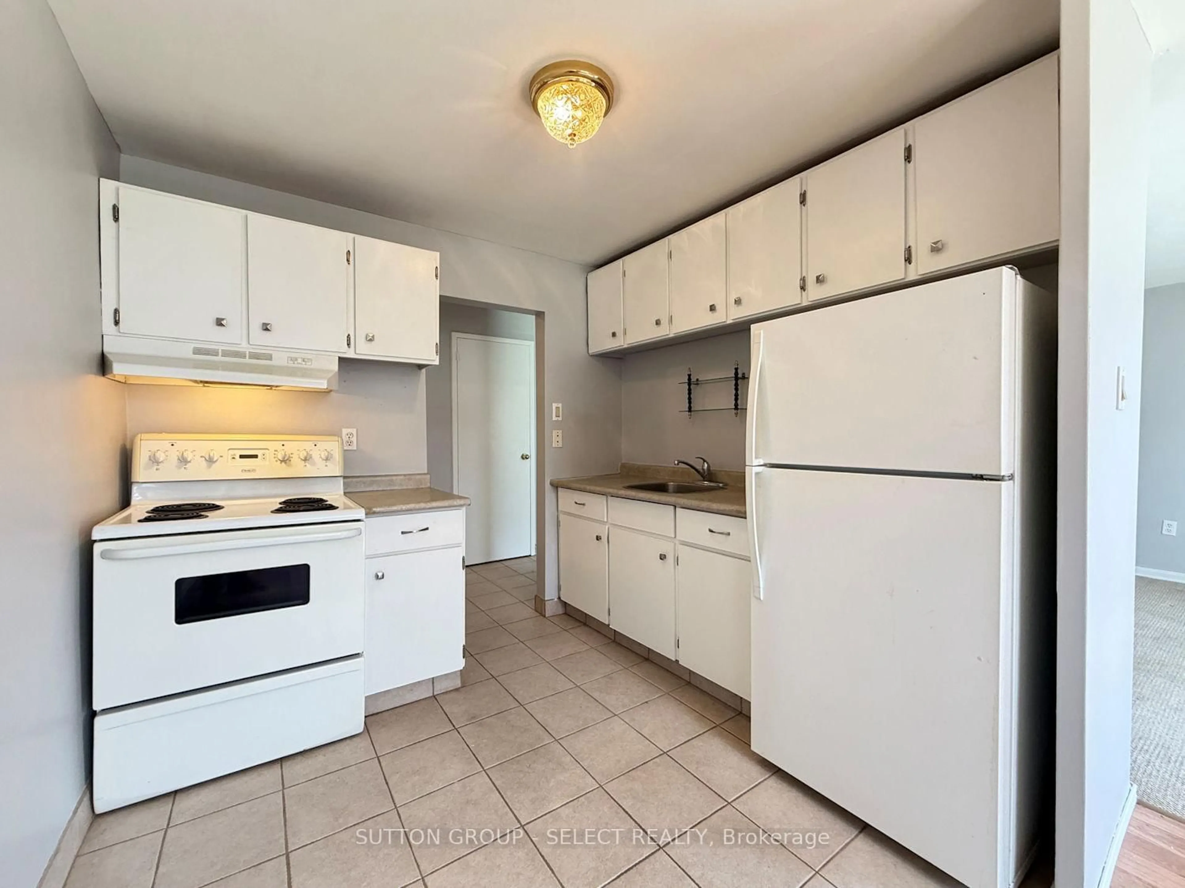 Standard kitchen, unknown for 75 Baldoon Rd #1, Chatham-Kent Ontario N7L 1E2