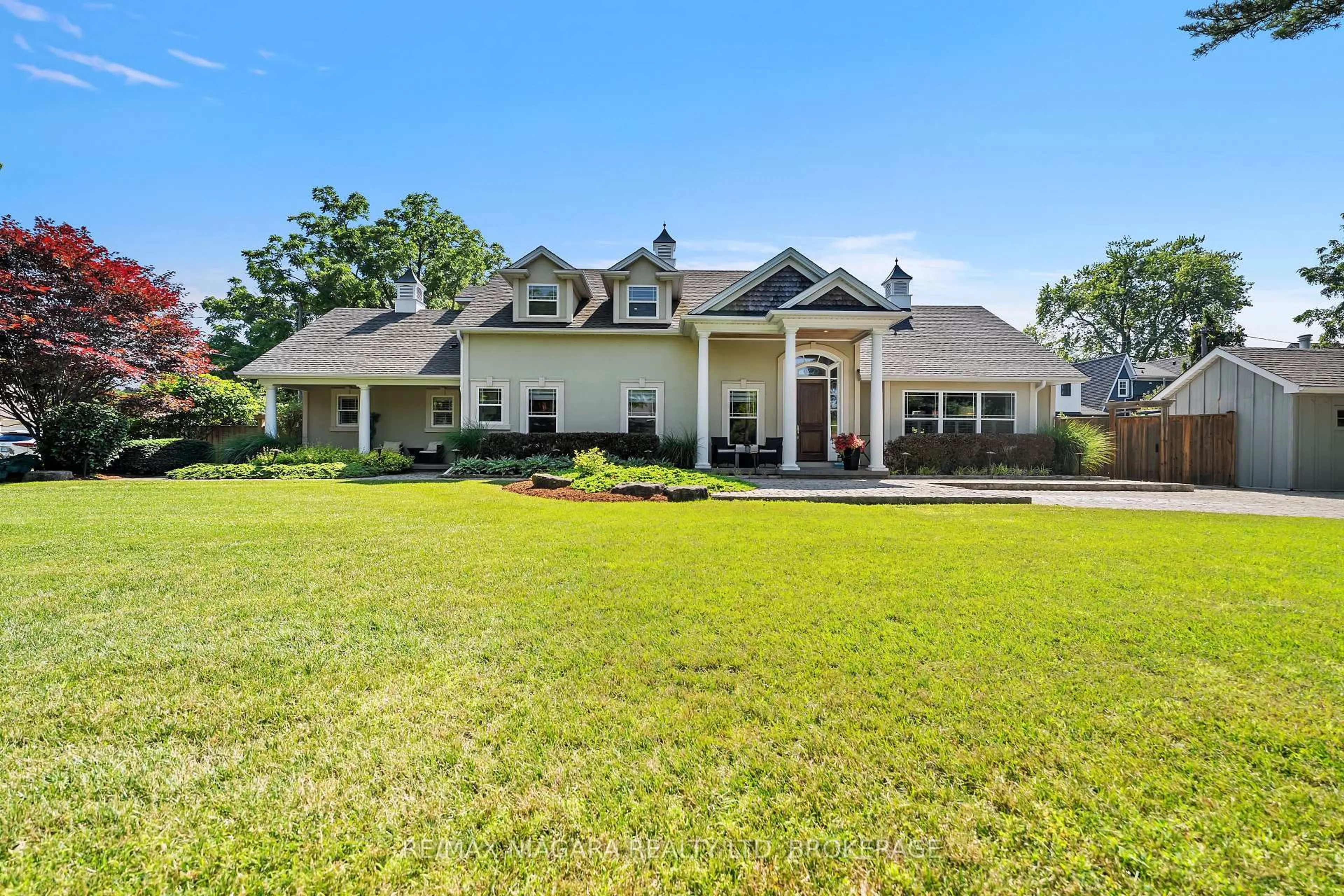 Unknown for 1 Graham Ave, St. Catharines Ontario L2N 5L1