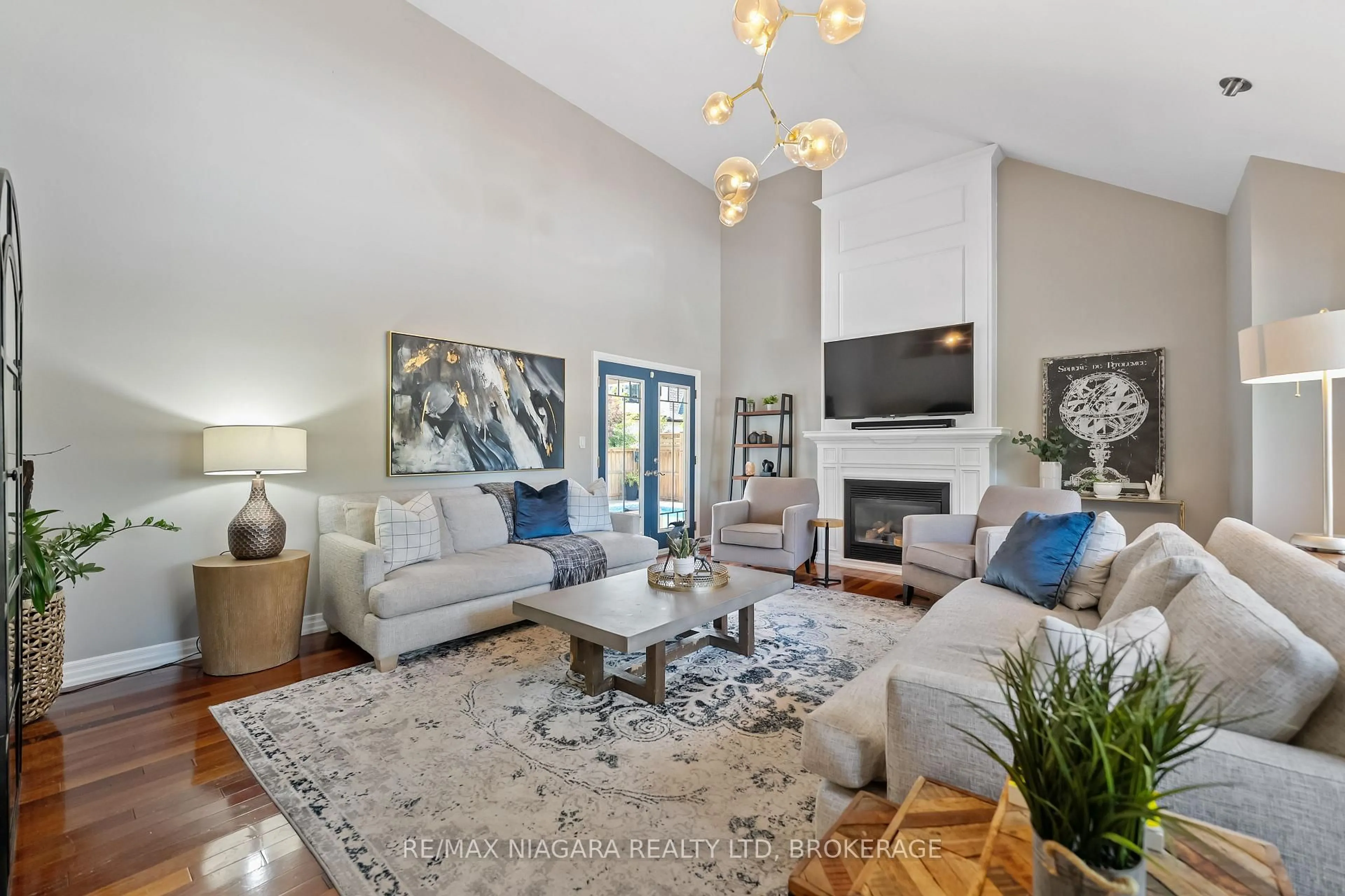 Living room with furniture, unknown for 1 Graham Ave, St. Catharines Ontario L2N 5L1