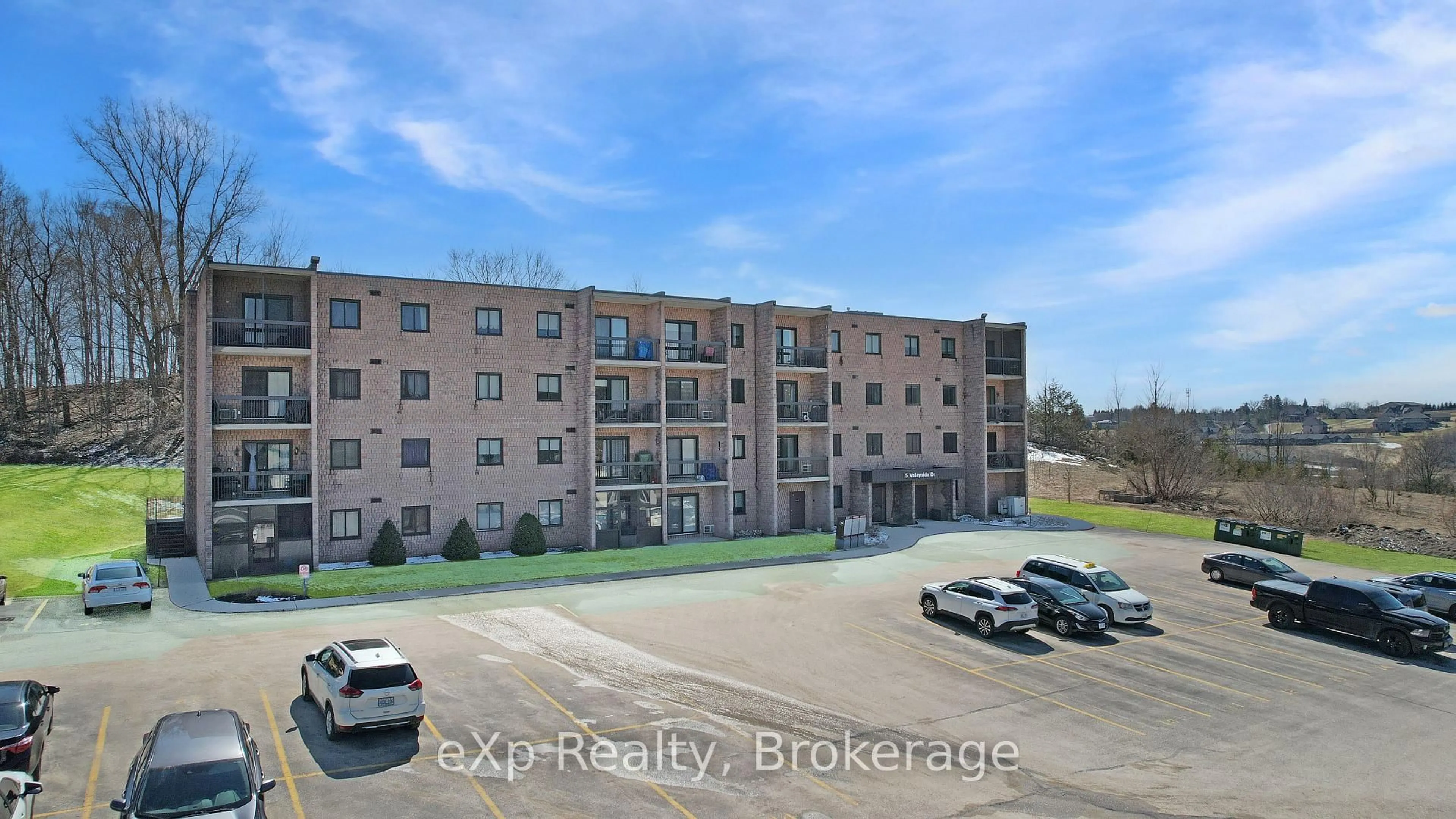 A pic from outside/outdoor area/front of a property/back of a property/a pic from drone, building for 5 Valleyside Dr #402, Brockton Ontario N0G 2V0