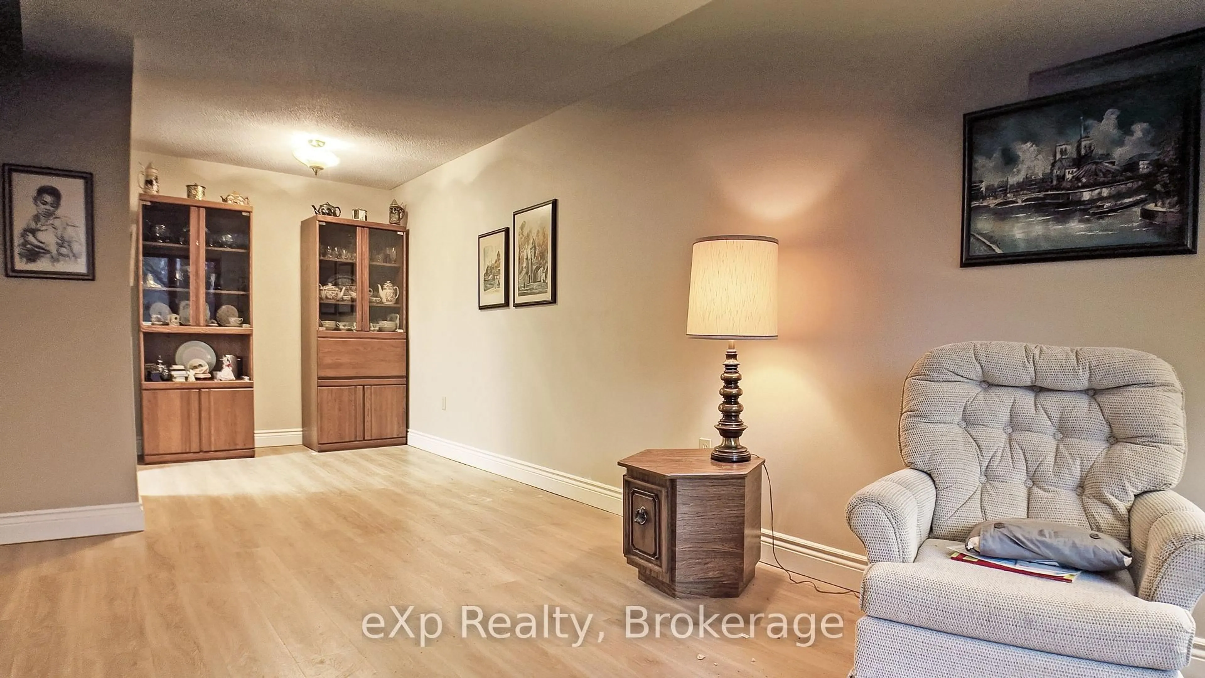 Unknown for 5 Valleyside Dr #402, Brockton Ontario N0G 2V0