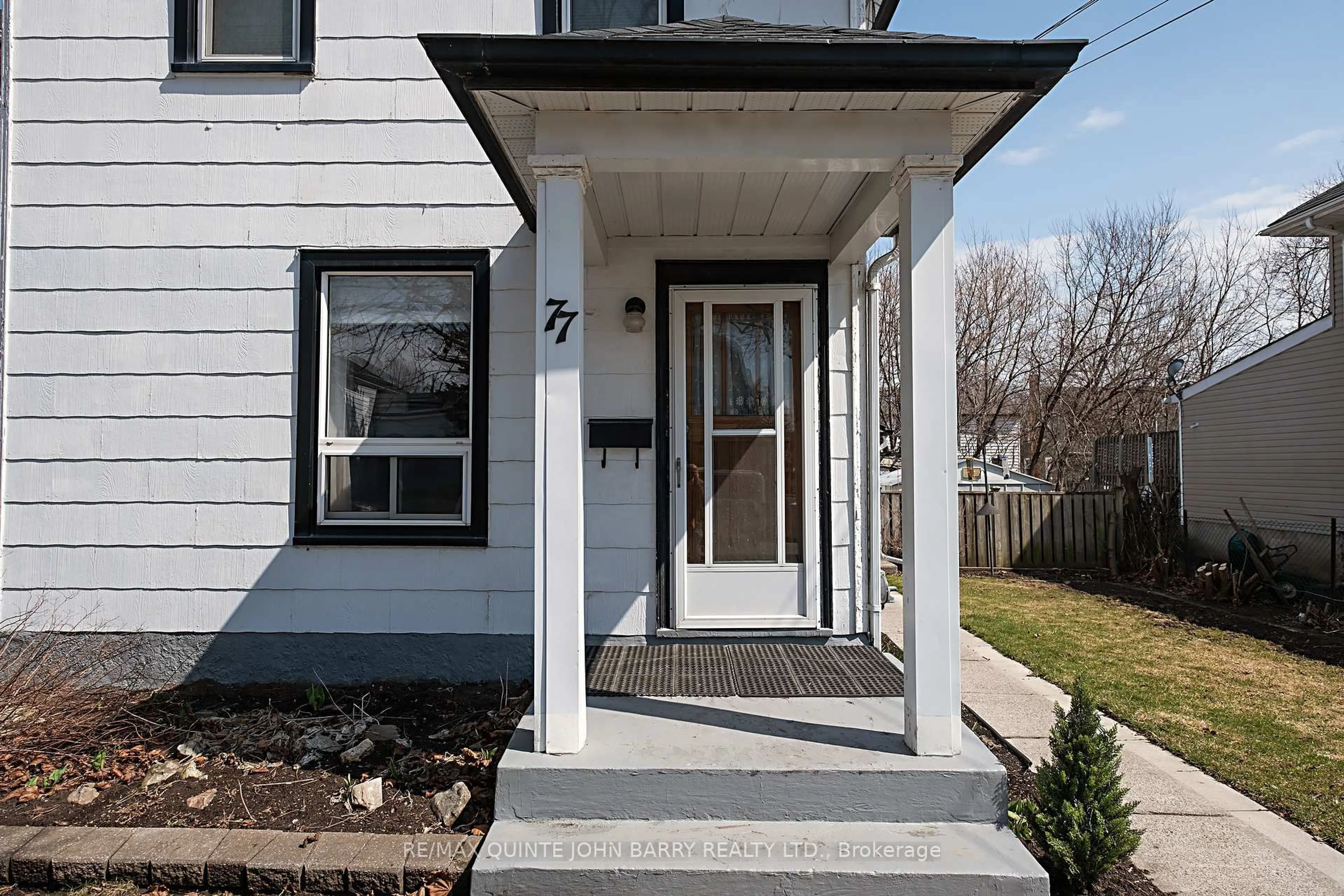 Home with vinyl exterior material, street for 77 Cedar St, Belleville Ontario K8P 3M2