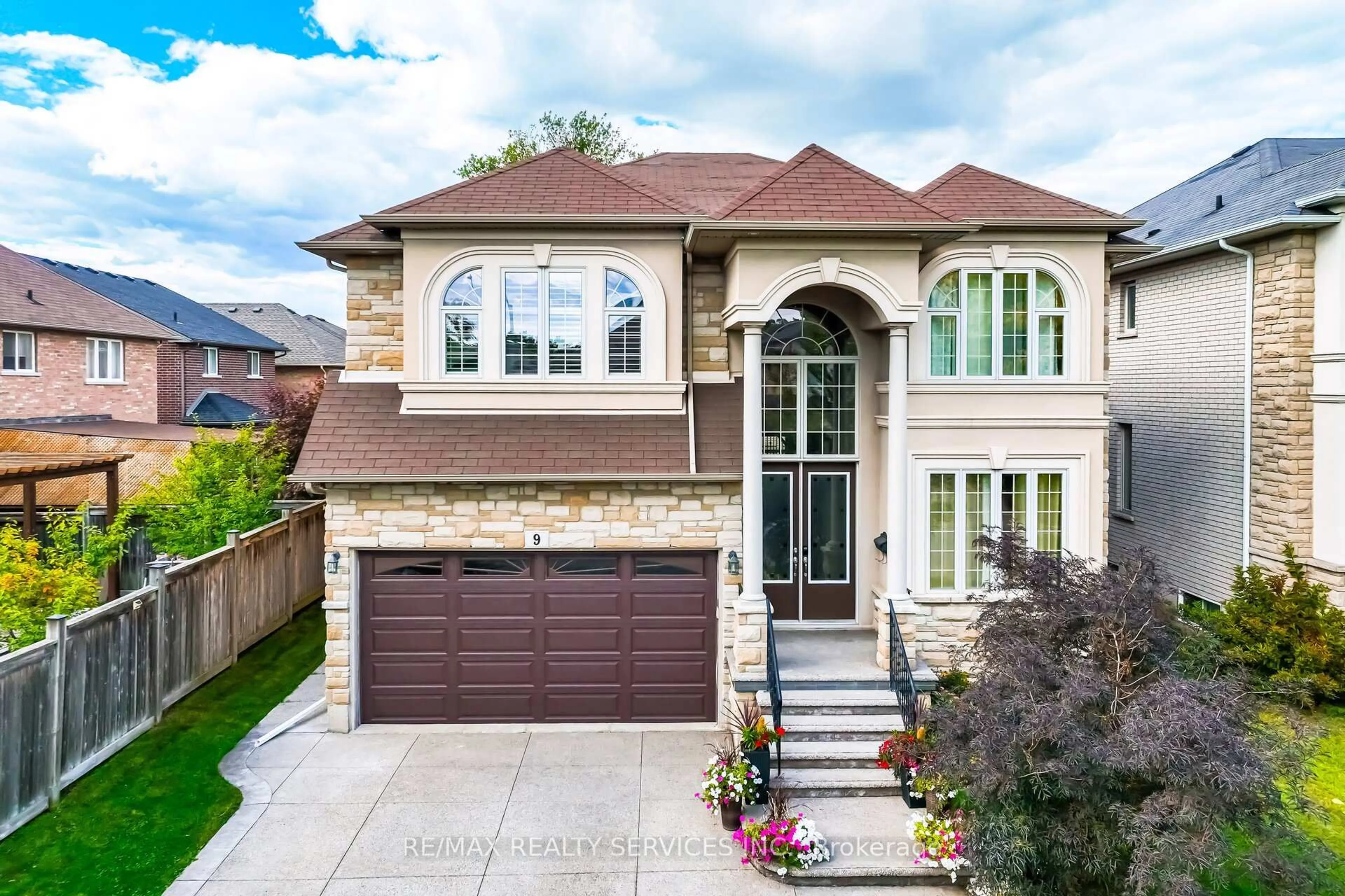 Home with brick exterior material, street for 9 Lorupe Crt, Hamilton Ontario L9G 0B4