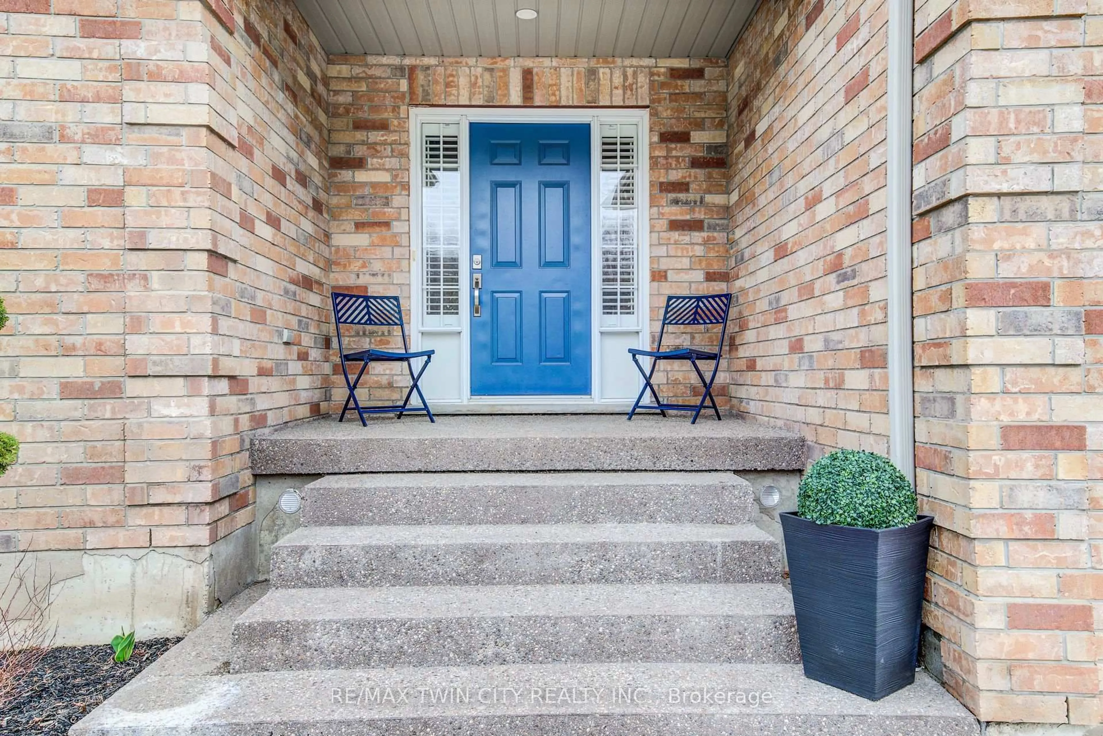 Unknown for 77 Laschinger Blvd, Wilmot Ontario N3A 2G7