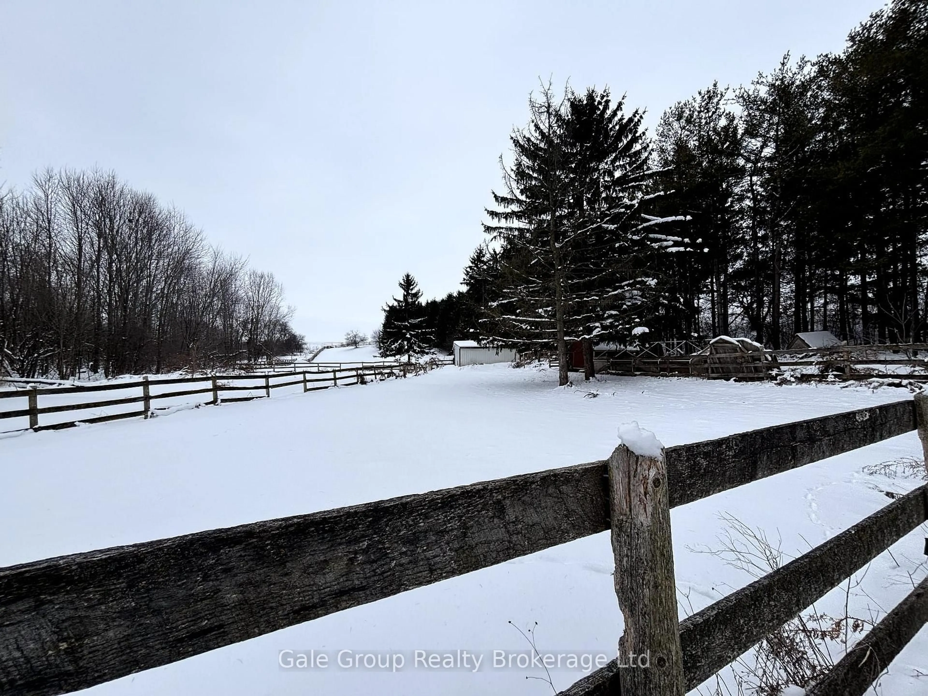 A pic from outside/outdoor area/front of a property/back of a property/a pic from drone, unknown for 3504 Pigram Rd, South-West Oxford Ontario N0J 1W0