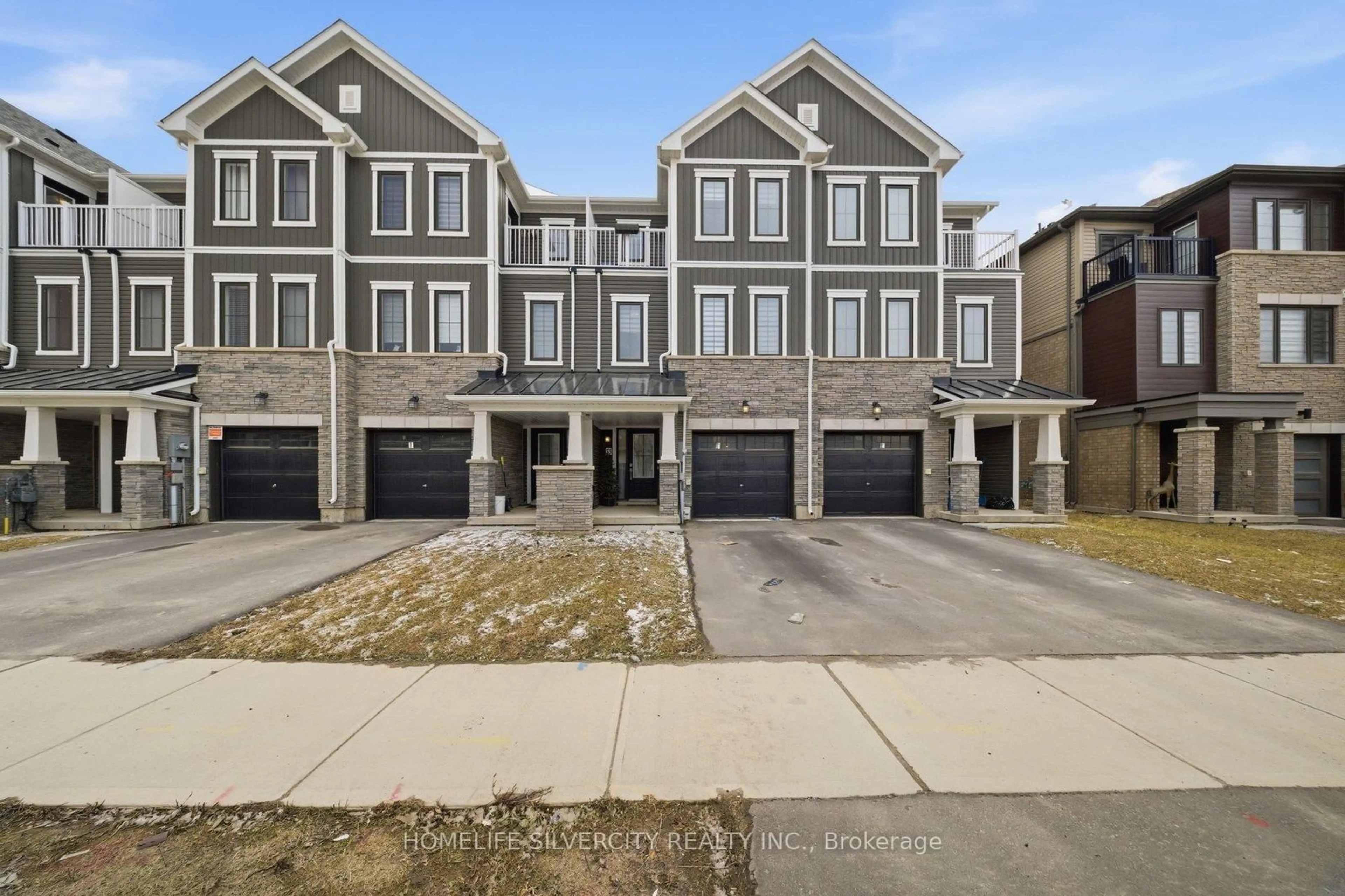 A pic from outside/outdoor area/front of a property/back of a property/a pic from drone, street for 75 Holder Dr, Brantford Ontario N3T 0W3