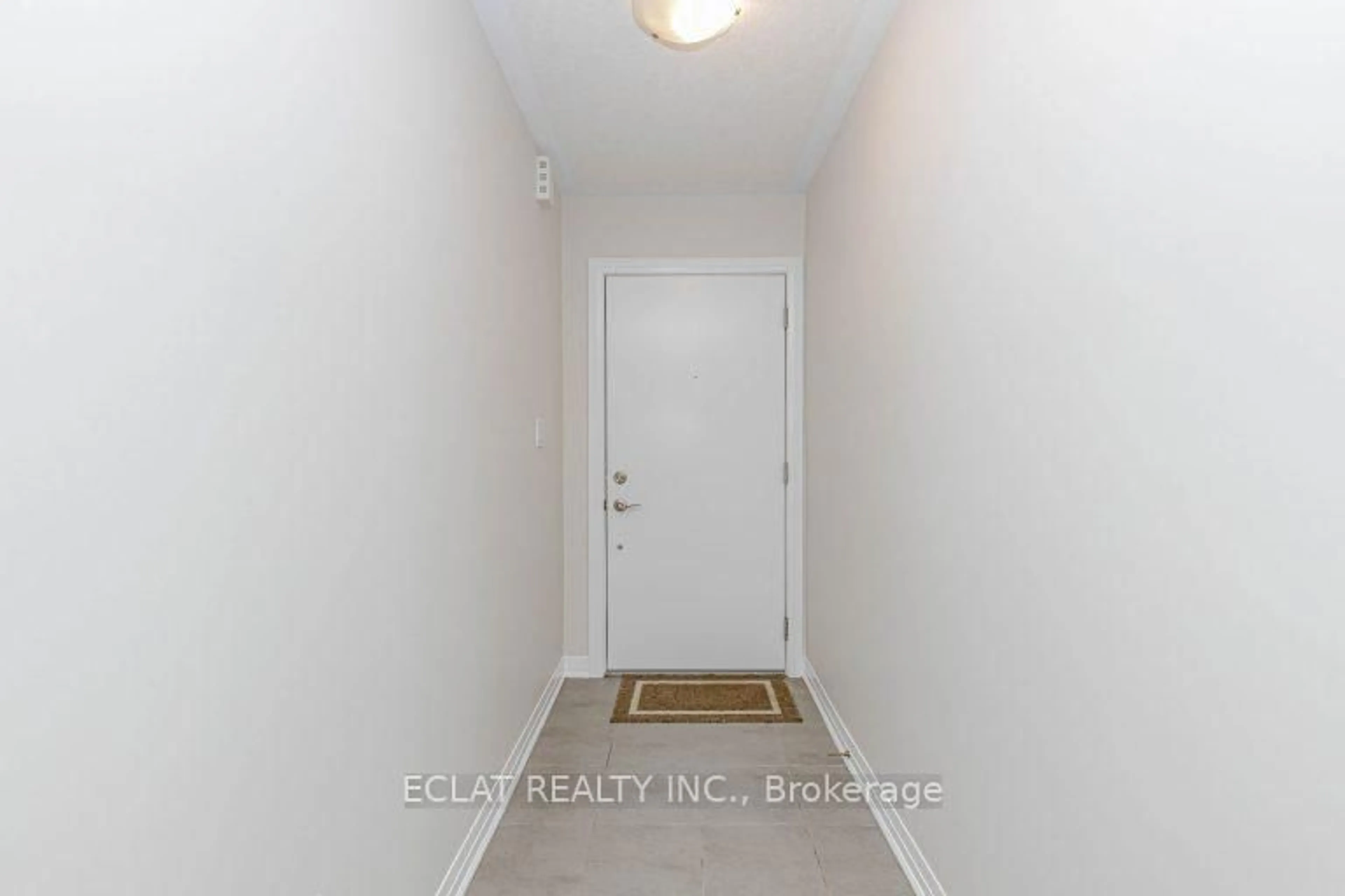 Indoor entryway for 36 Vitality Dr, Kitchener Ontario N2R 0R7