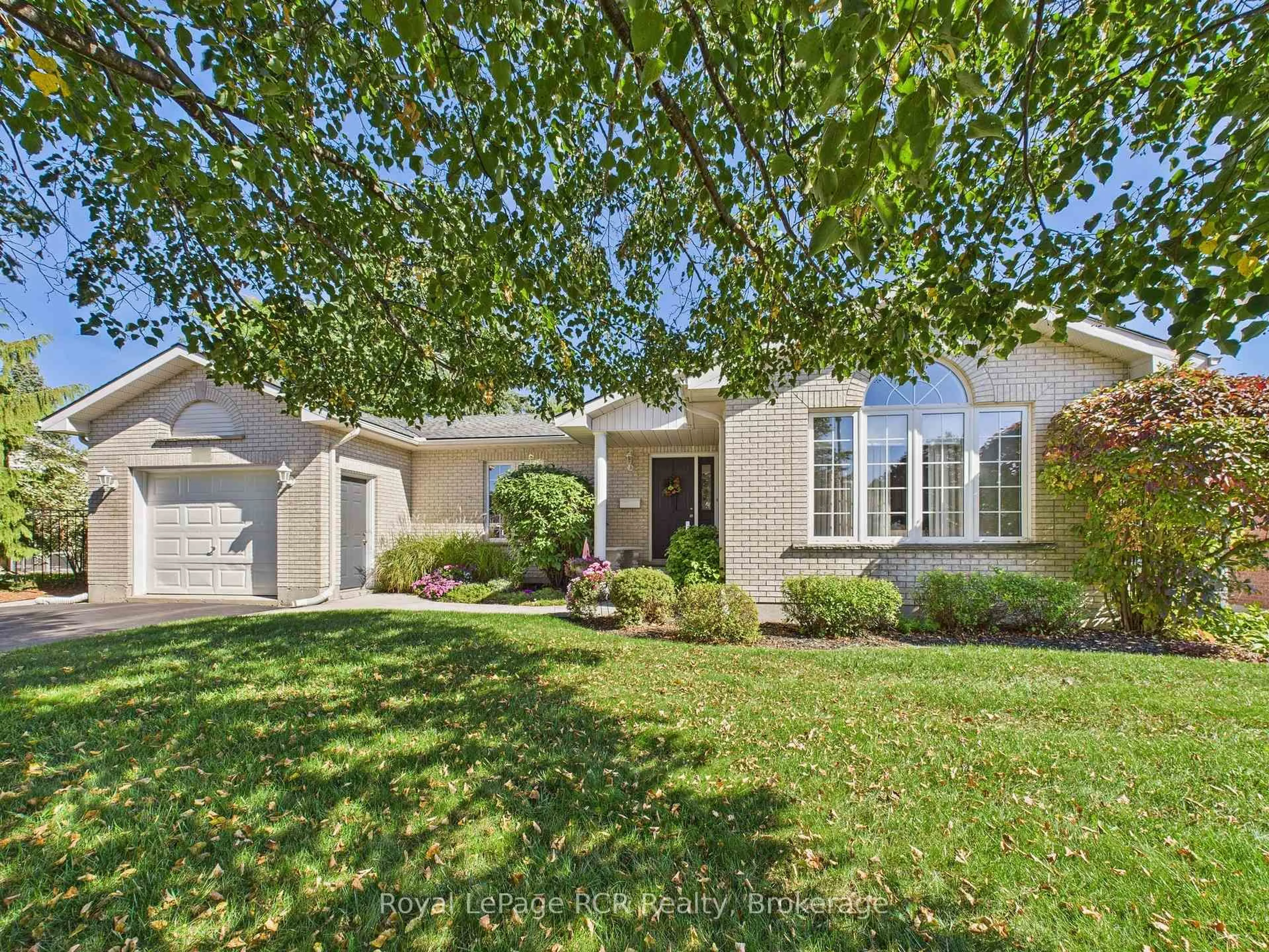 Unknown for 171 Charles St, North Huron Ontario N0G 2W0