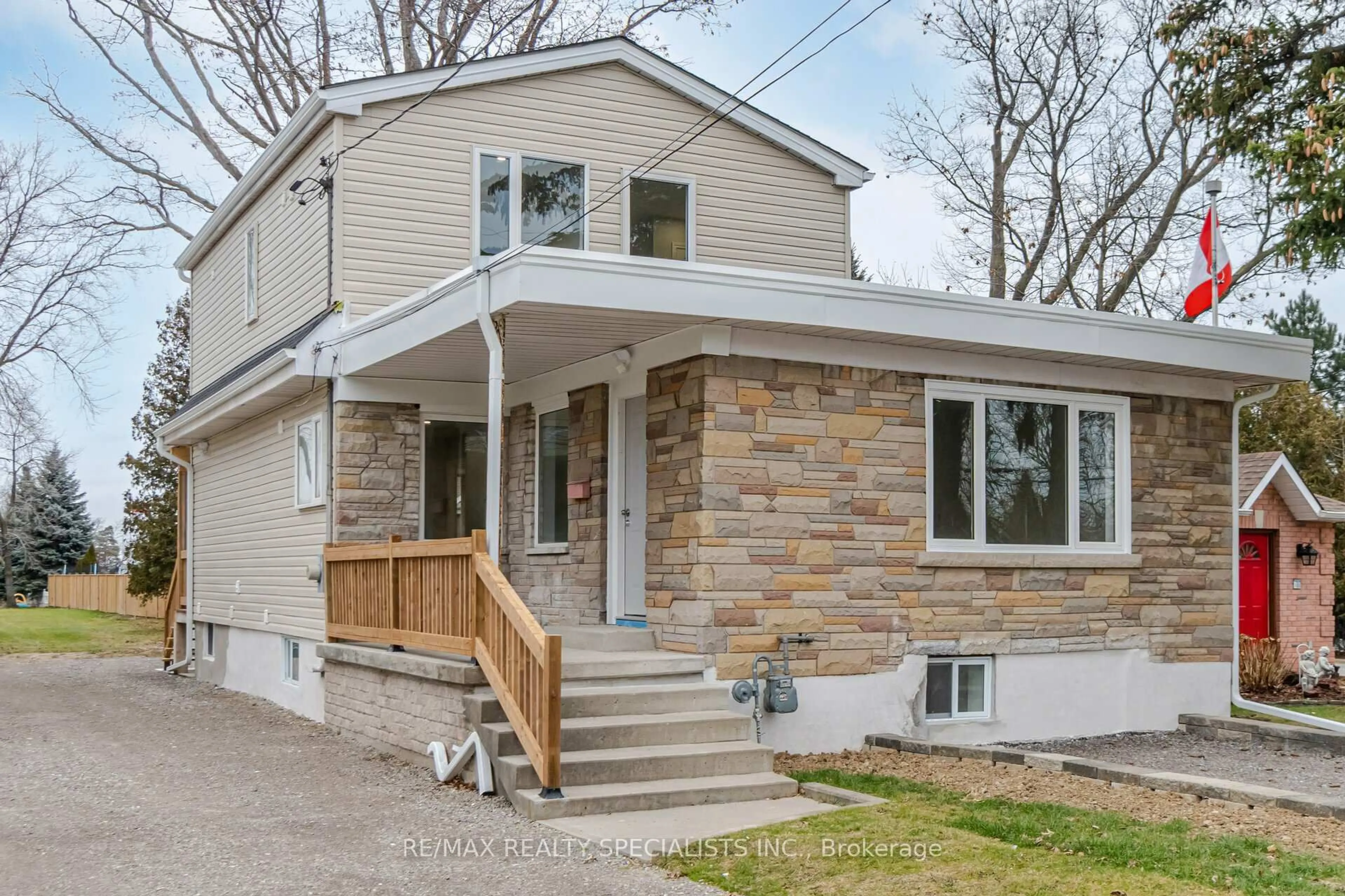 Home with vinyl exterior material, street for 9 Frances Ave, Hamilton Ontario L8E 2Y6