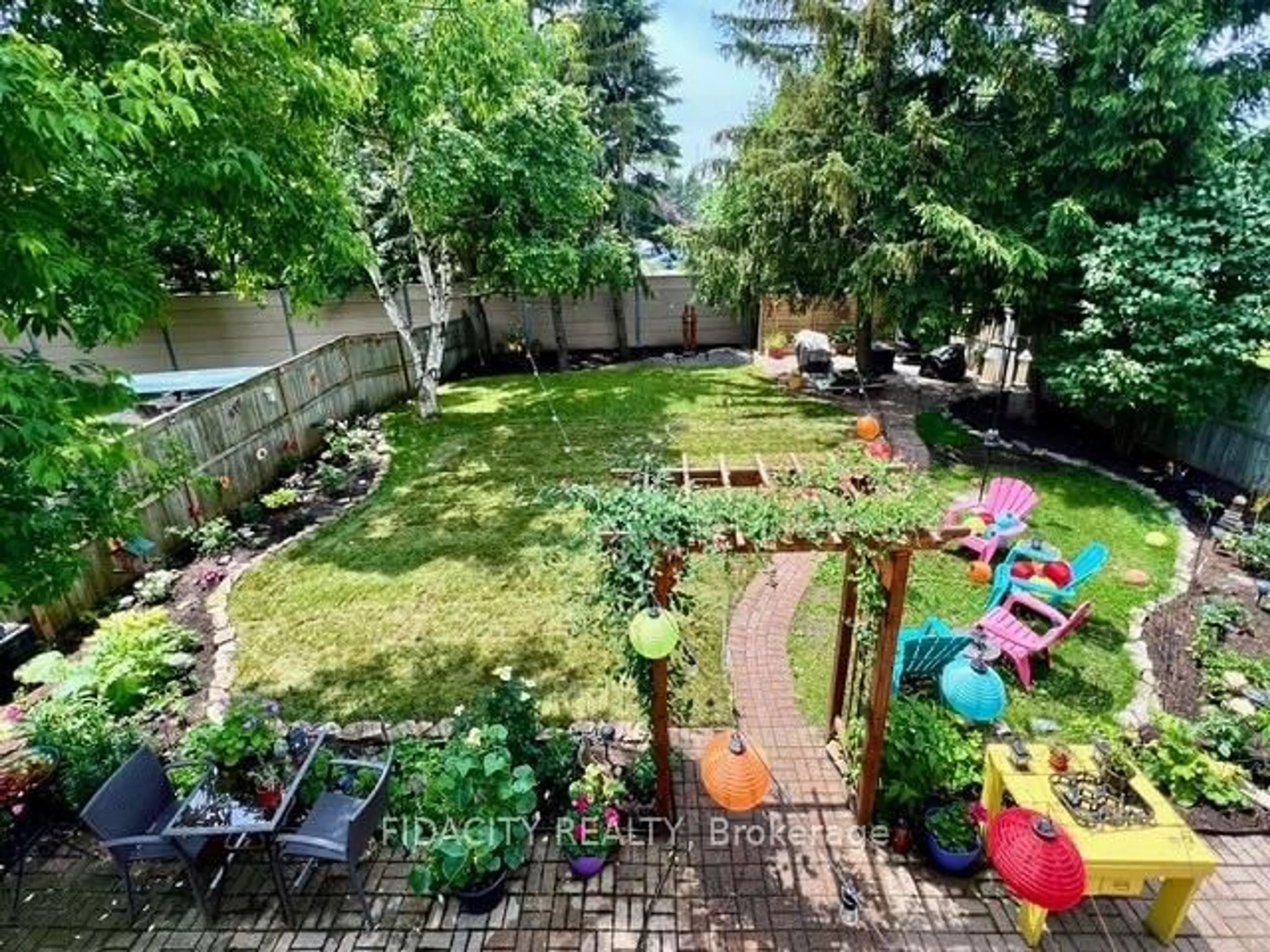 A pic from outside/outdoor area/front of a property/back of a property/a pic from drone, unknown for 78 Jarlan Terr, Kanata Ontario K2L 3K9