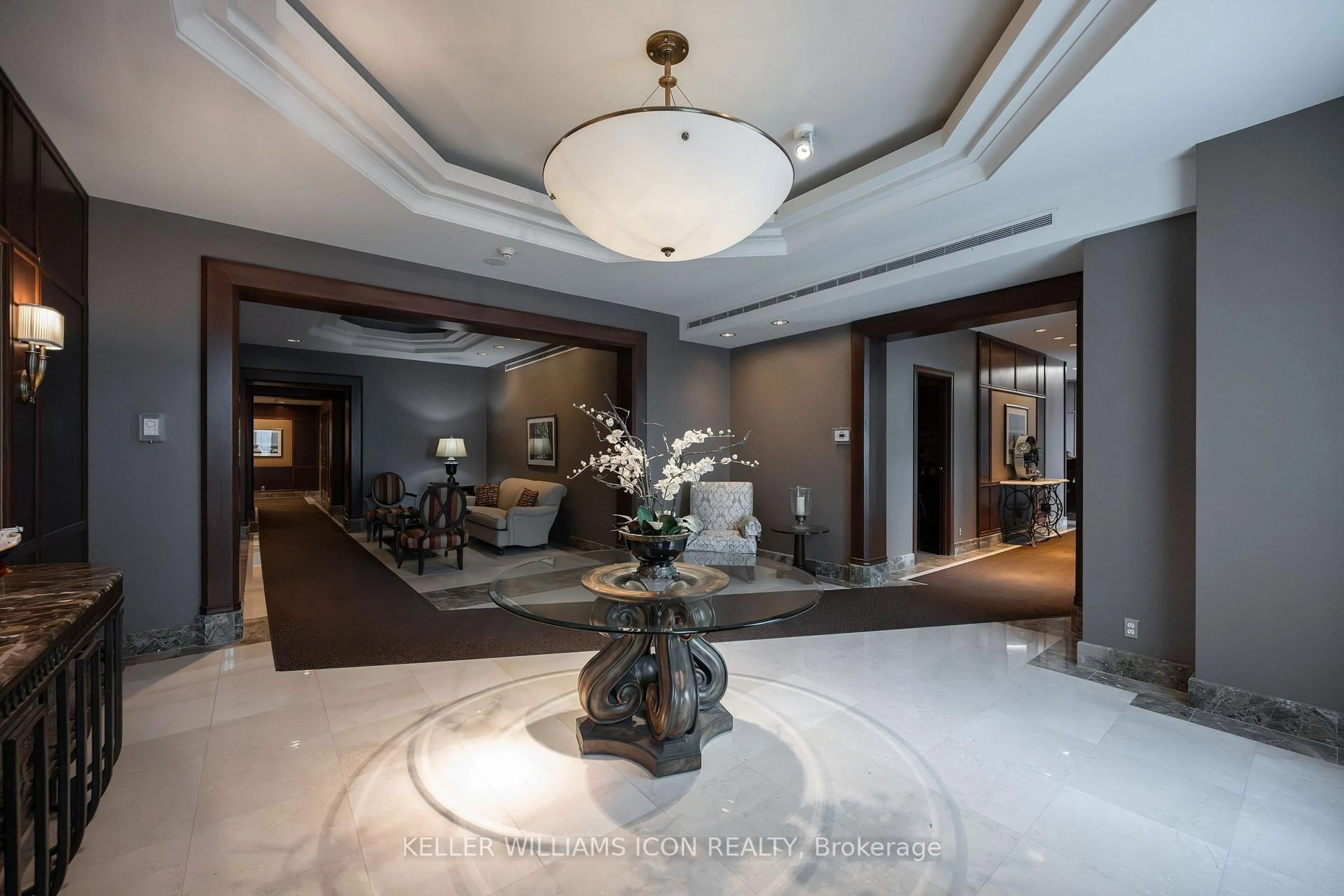 Indoor foyer for 3580 Rivergate Way #407, Ottawa Ontario K1V 1V5