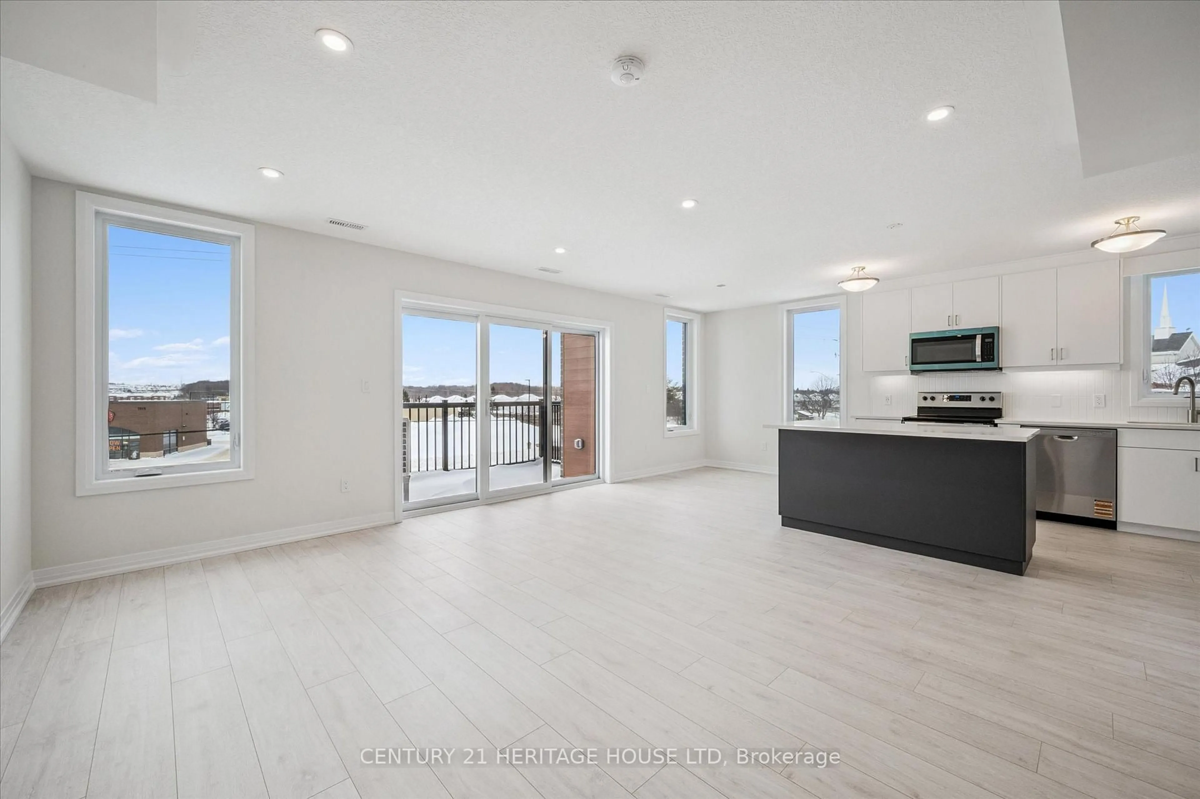 Open concept kitchen, unknown for 525 Erinbrook Dr #C062, Kitchener Ontario N2E 3T1