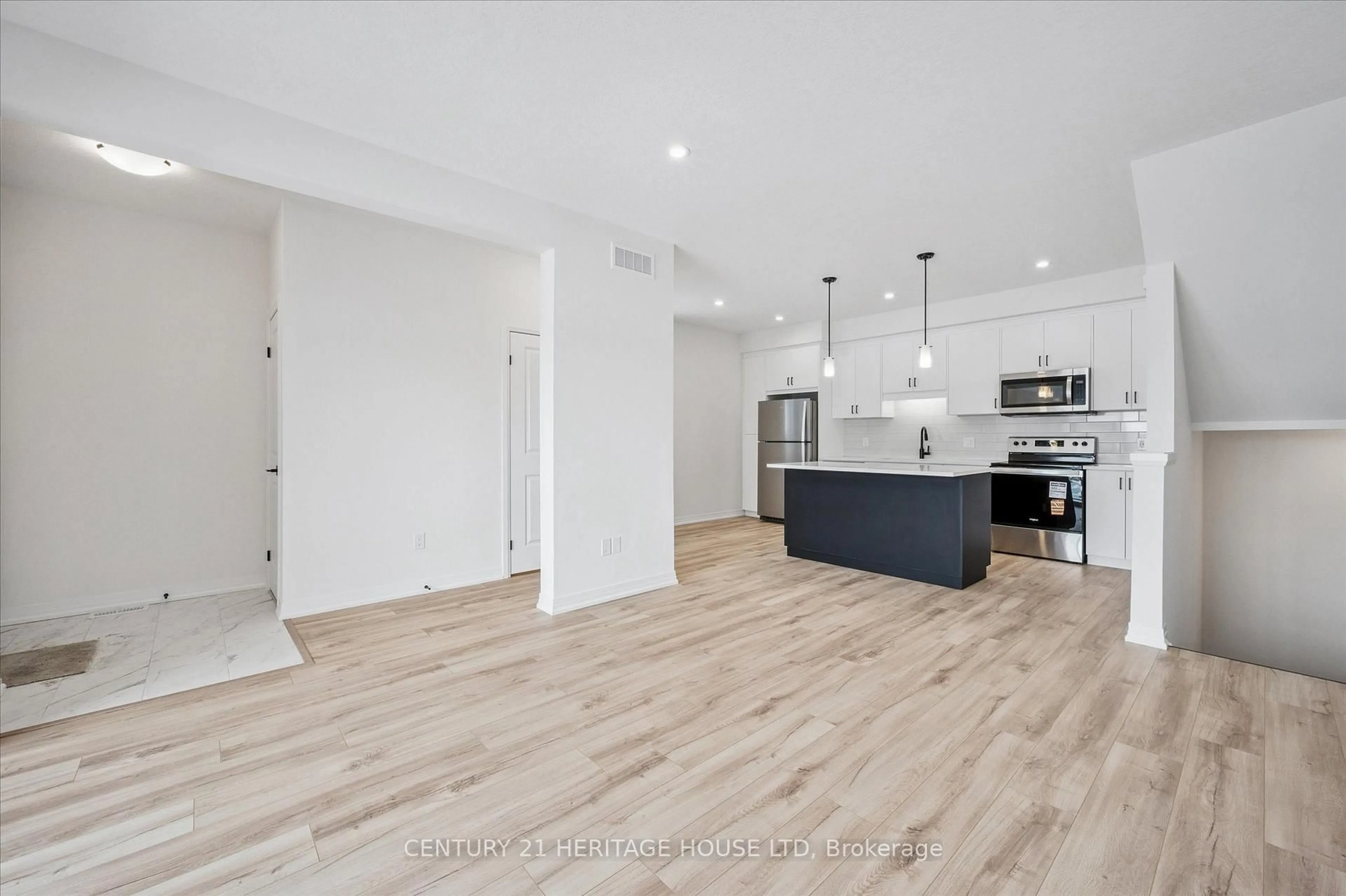 Open concept kitchen, unknown for 525 Erinbrook Dr #C061, Kitchener Ontario N2E 0L4