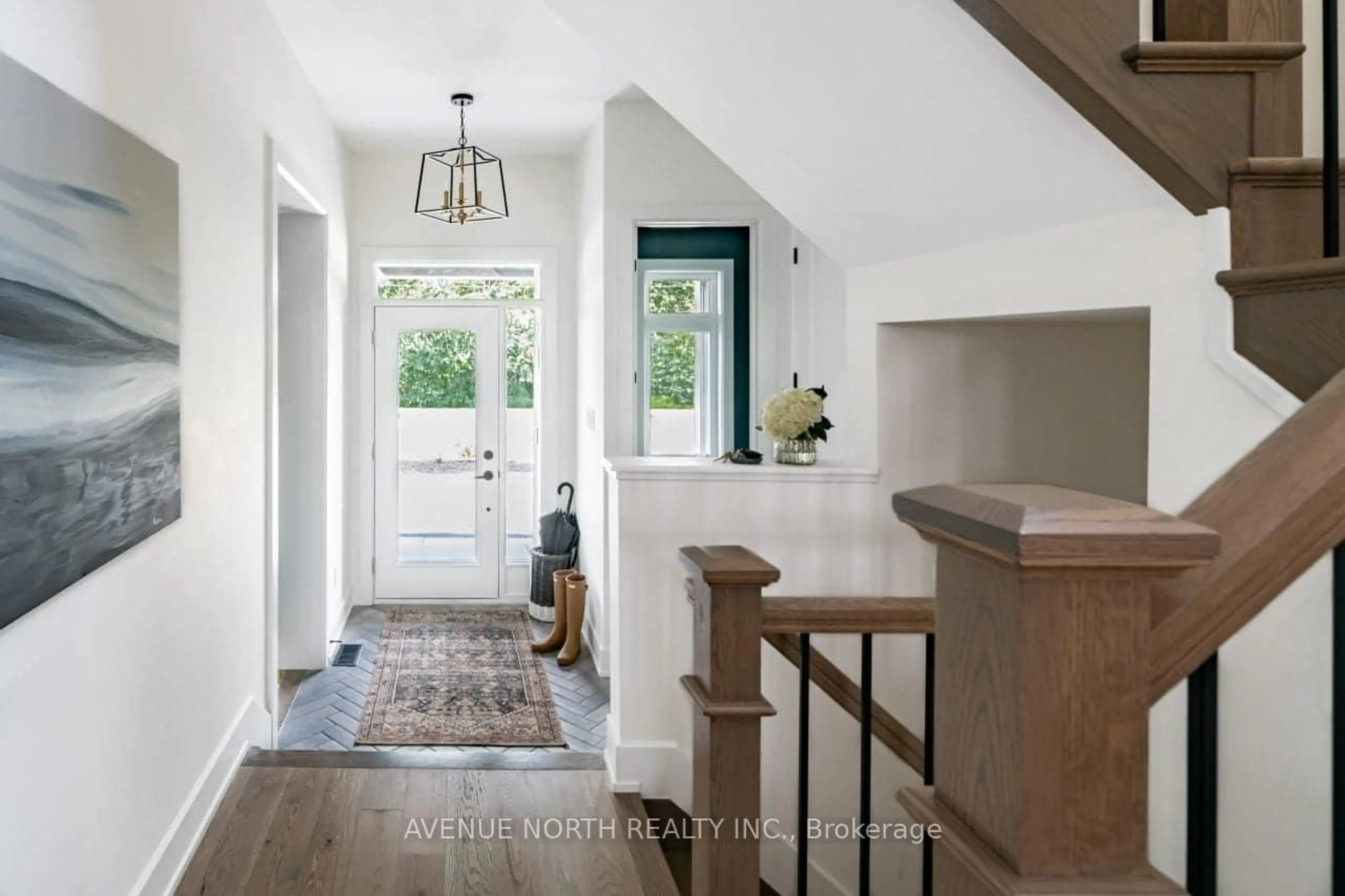 Indoor entryway for 719 Kenny Gordon Ave, Ottawa Ontario K4M 0X8