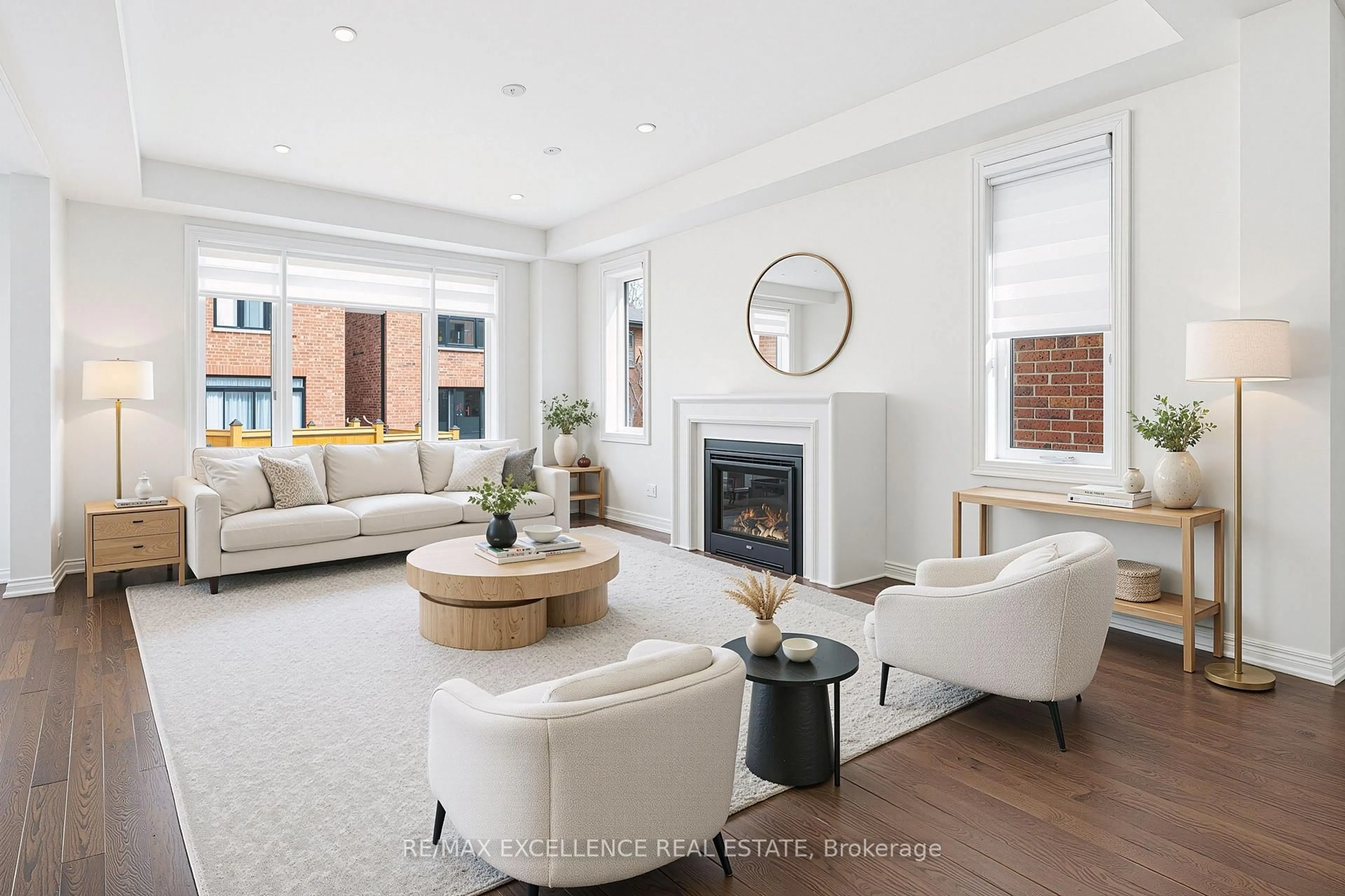 Living room with furniture, unknown for 35 GUERNSEY Dr, Kitchener Ontario N2R 0T7