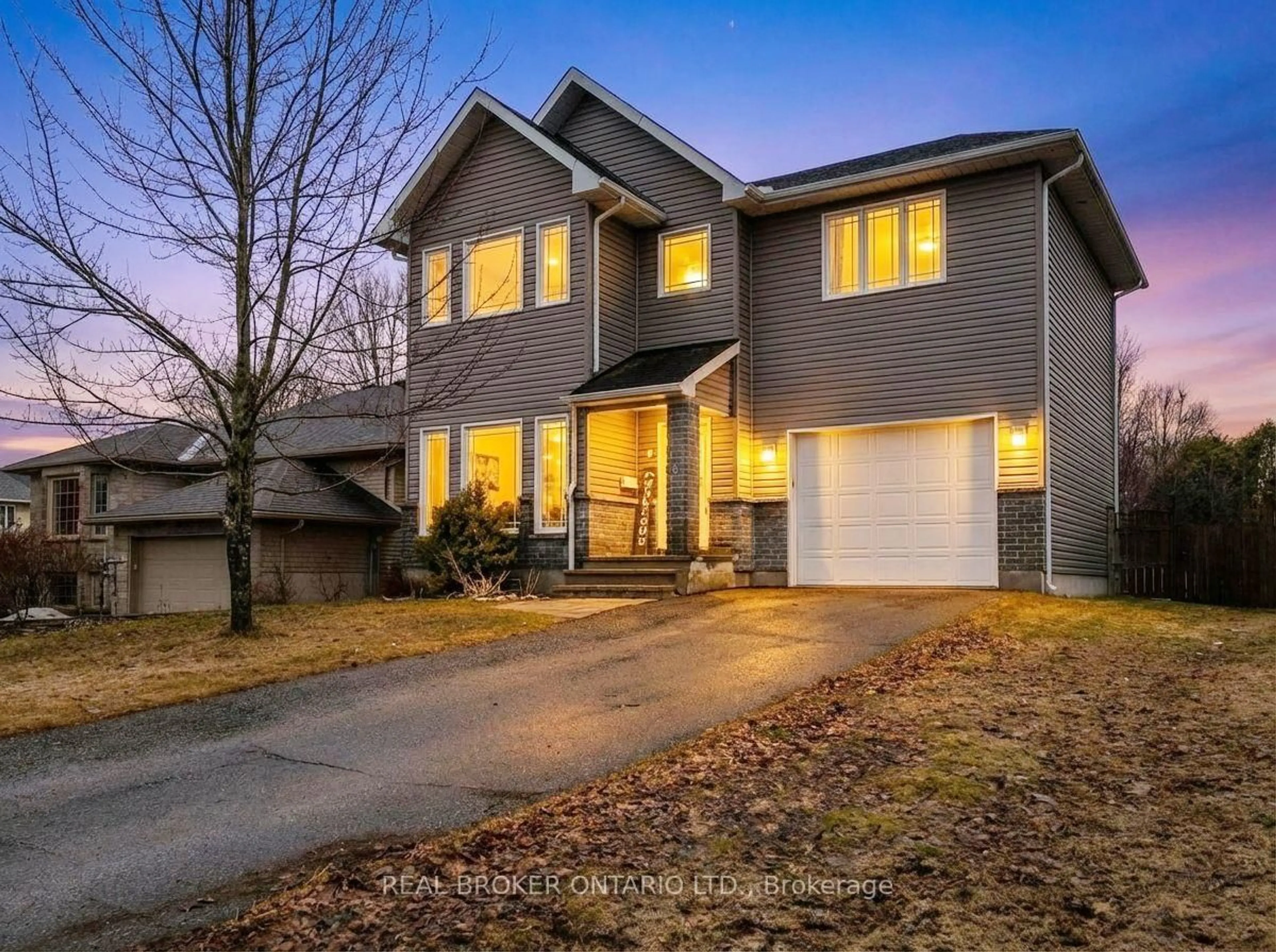 Home with vinyl exterior material, street for 6 Francis St, Carleton Place Ontario K7C 0C6