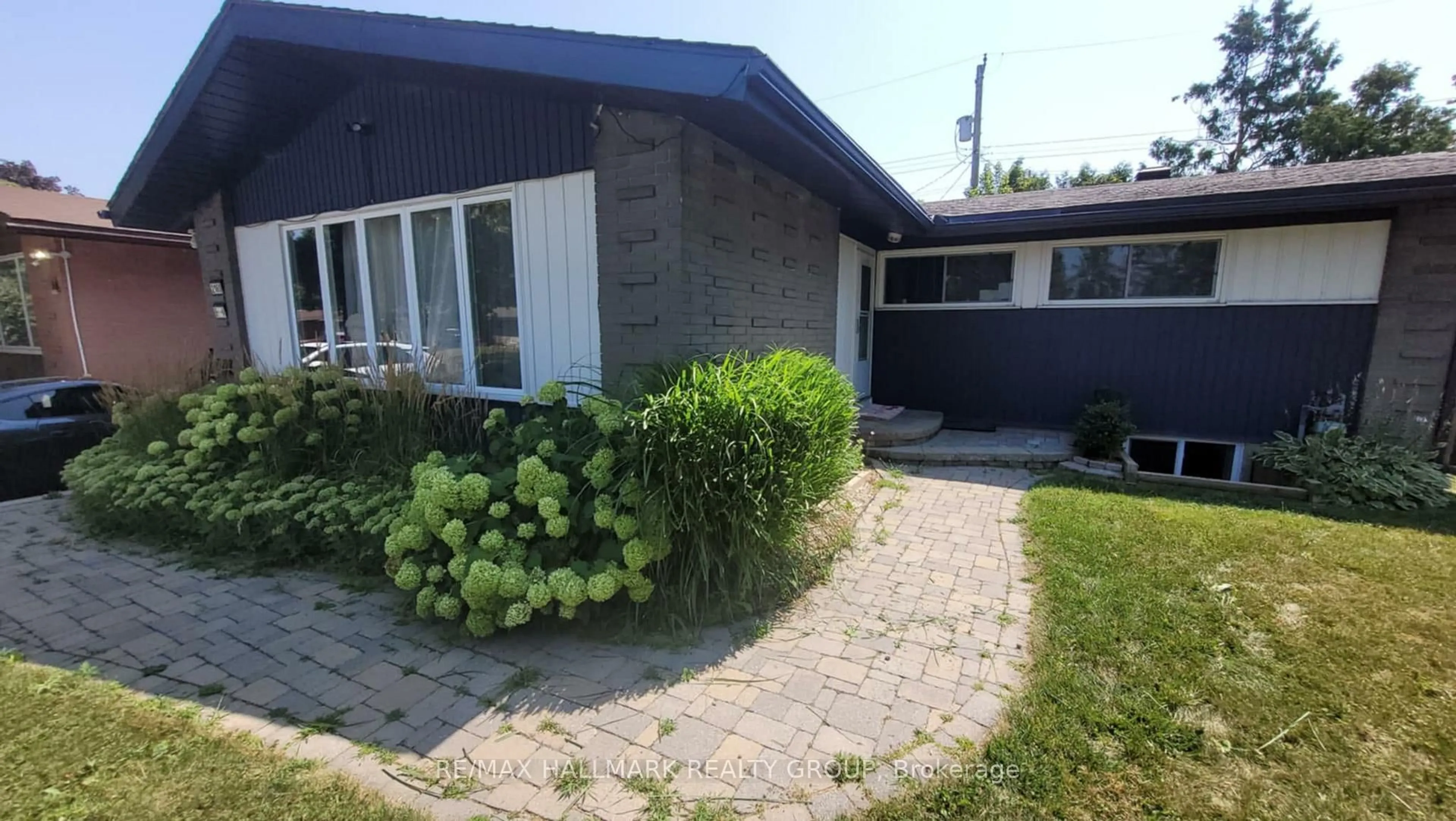 Patio, street for 2160 Lambeth Walk, Ottawa Ontario K2C 1G1