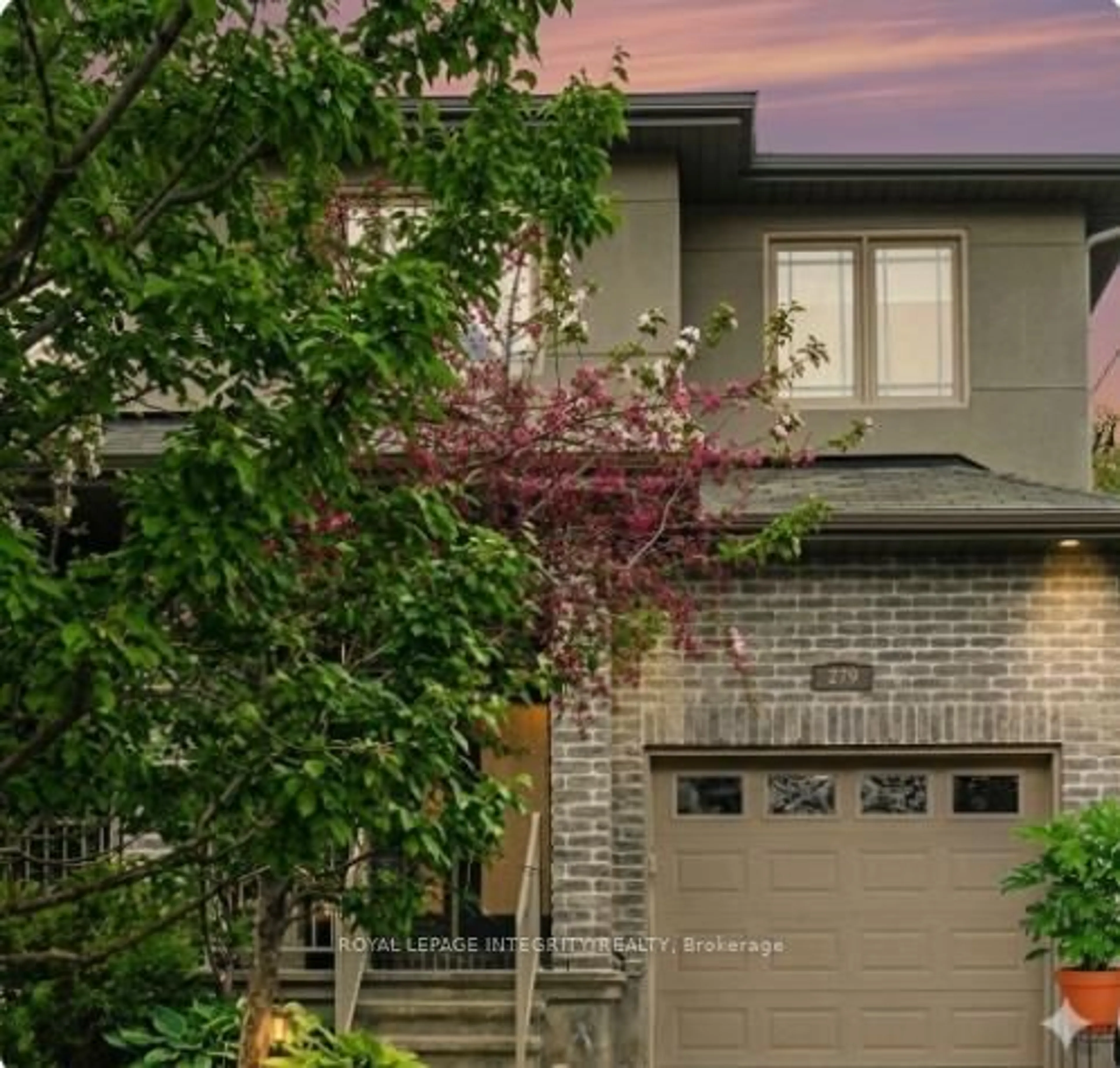 Home with brick exterior material, street for 279 Currell Ave, Ottawa Ontario K1Z 7J5