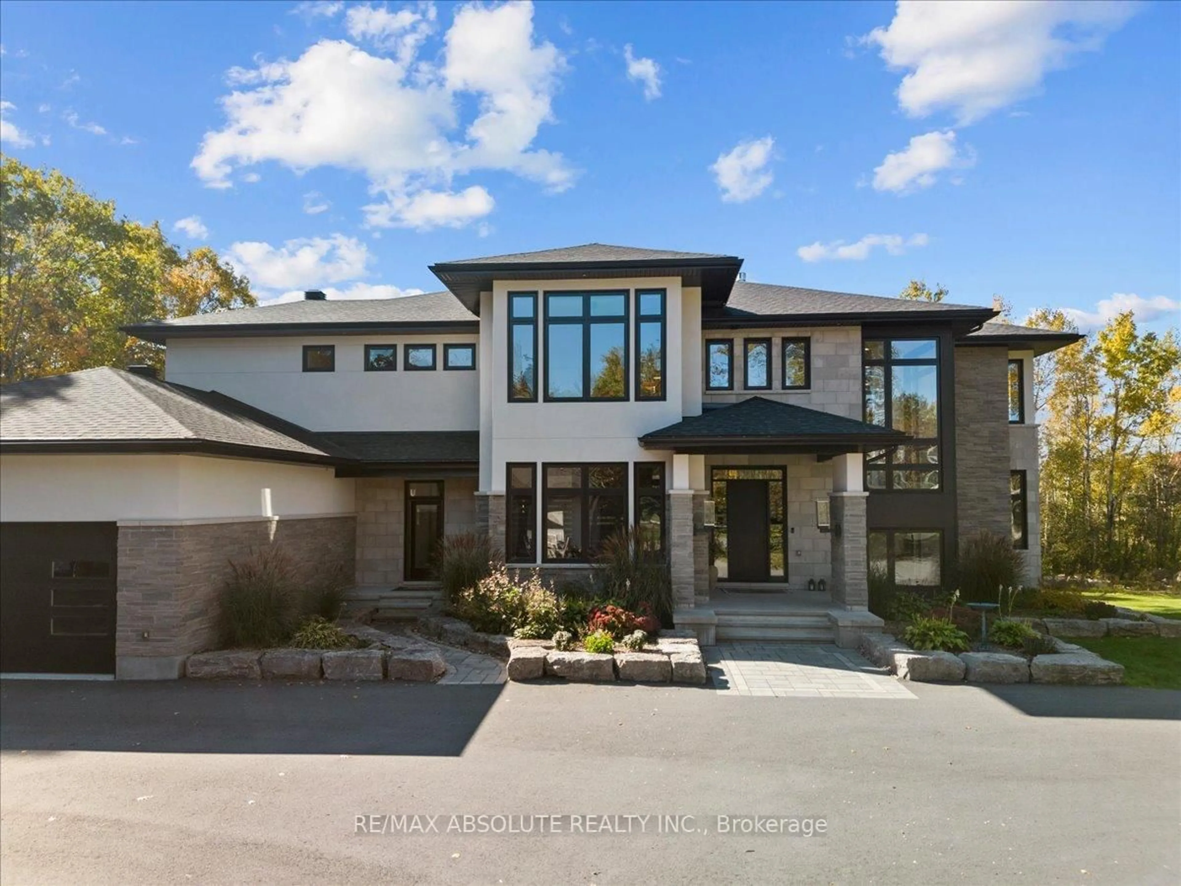 Home with brick exterior material, unknown for 131 Cherryhill Dr, Carp Ontario K0A 1L0