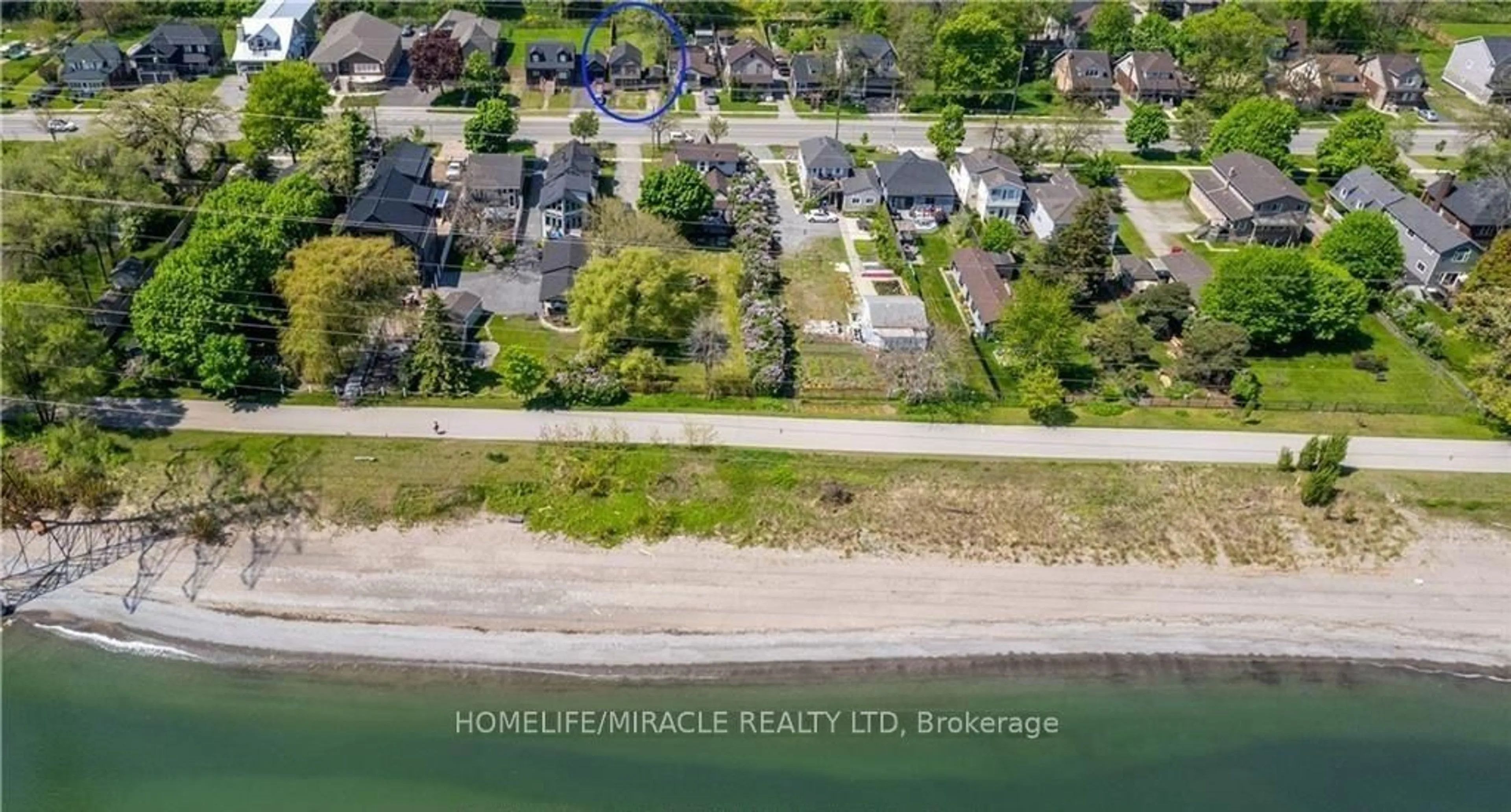 A pic from outside/outdoor area/front of a property/back of a property/a pic from drone, water/lake/river/ocean view for 198 Beach Blvd, Hamilton Ontario L8H 6V9
