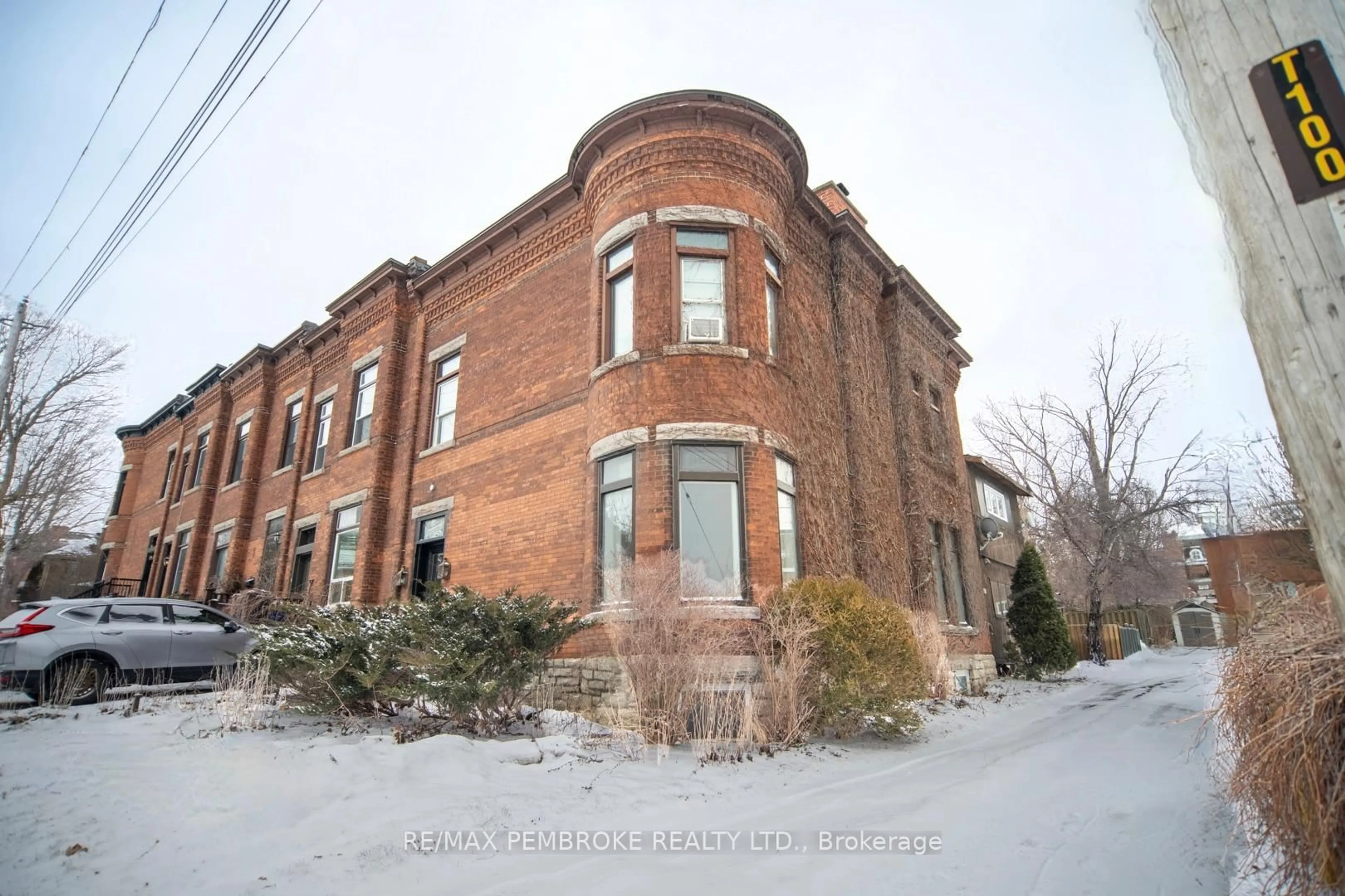 Home with brick exterior material, building for 188 Esther St, Pembroke Ontario K8A 3C2