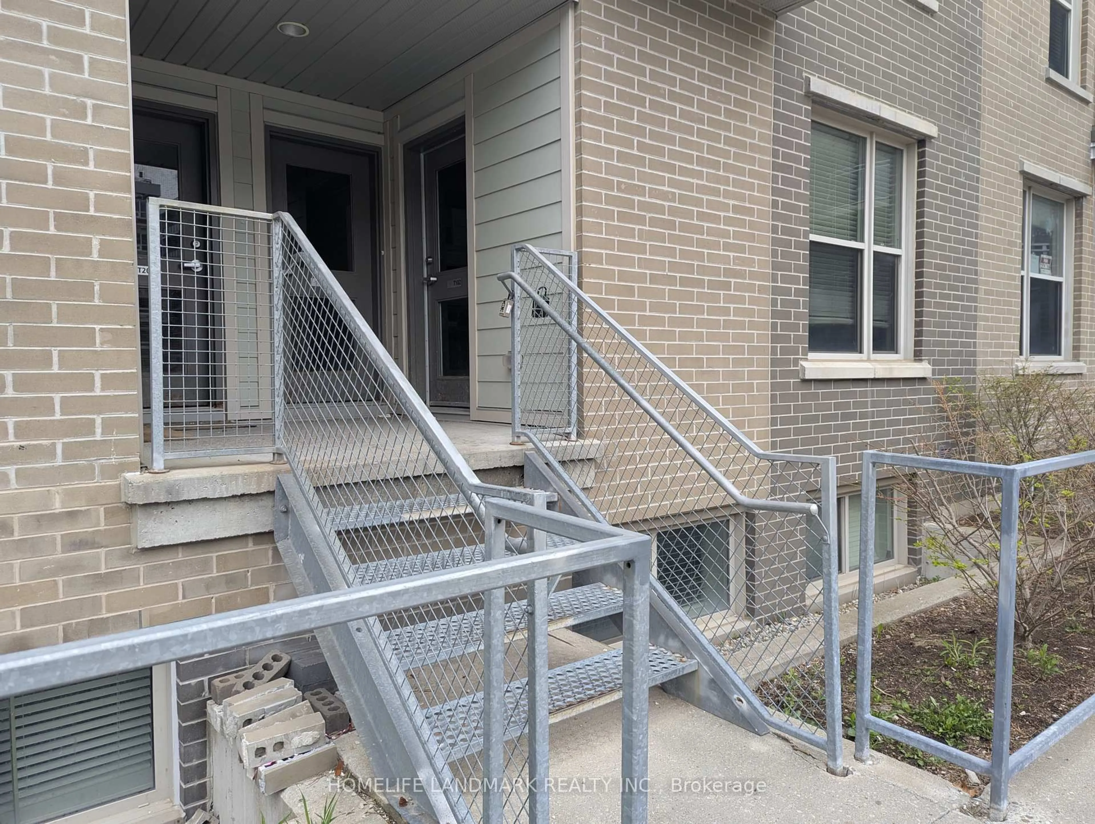 Stairs for 62 Balsam St #T102, Waterloo Ontario N2L 3H2