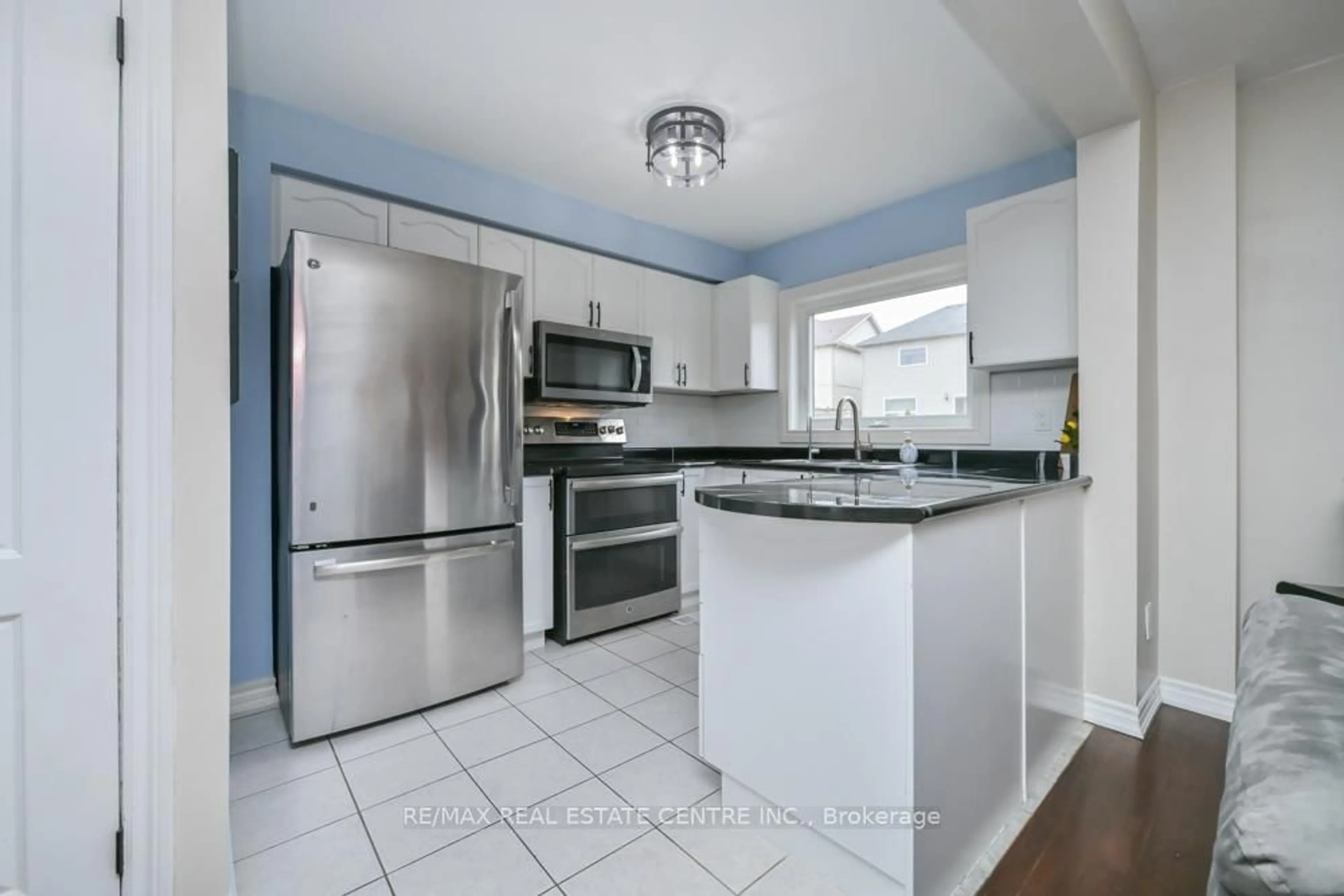 Unknown for 114 Marion St, Shelburne Ontario L0N 1S2