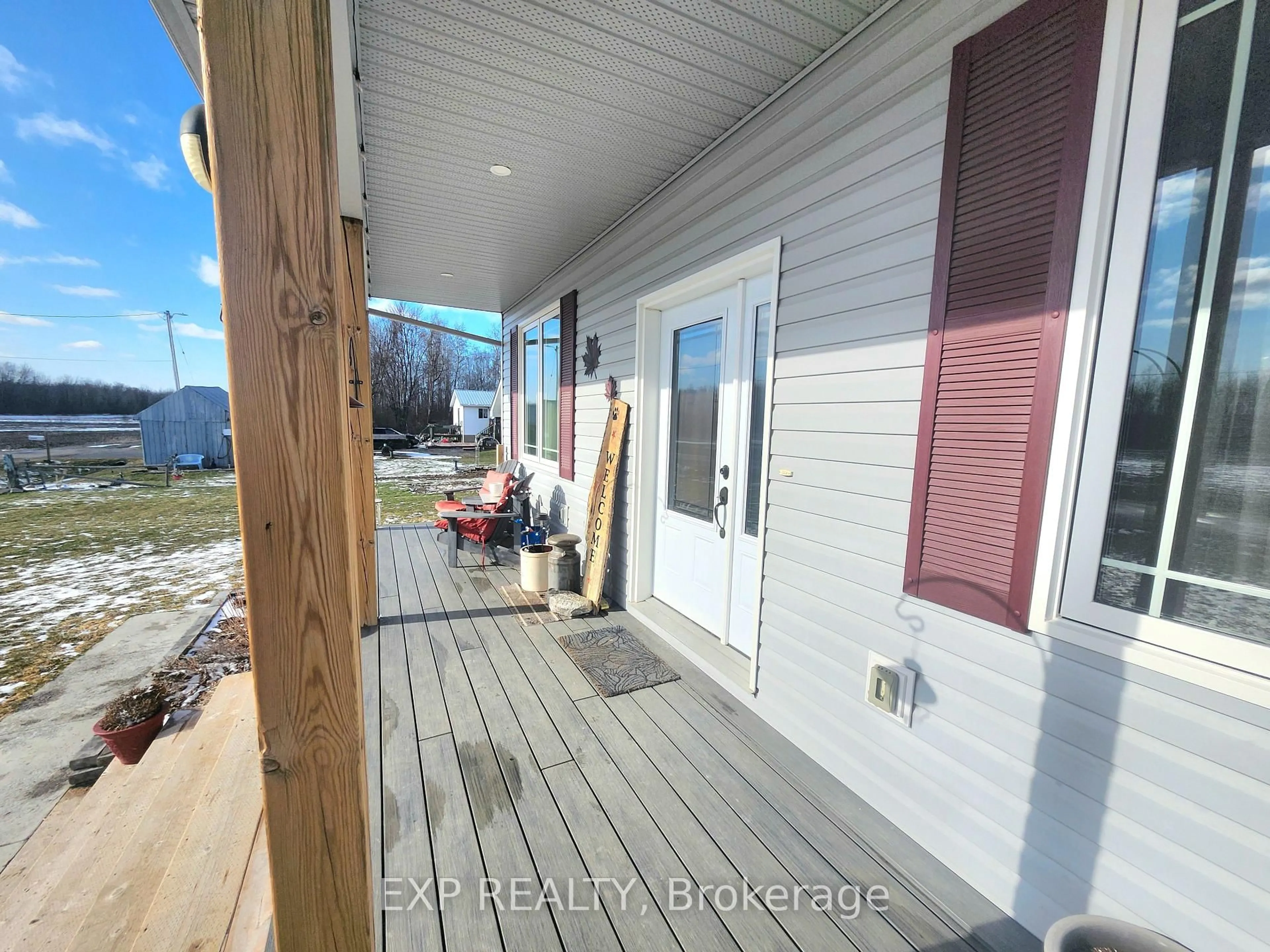 Indoor entryway for 4399 Markell Rd, South Dundas Ontario K0E 1C0