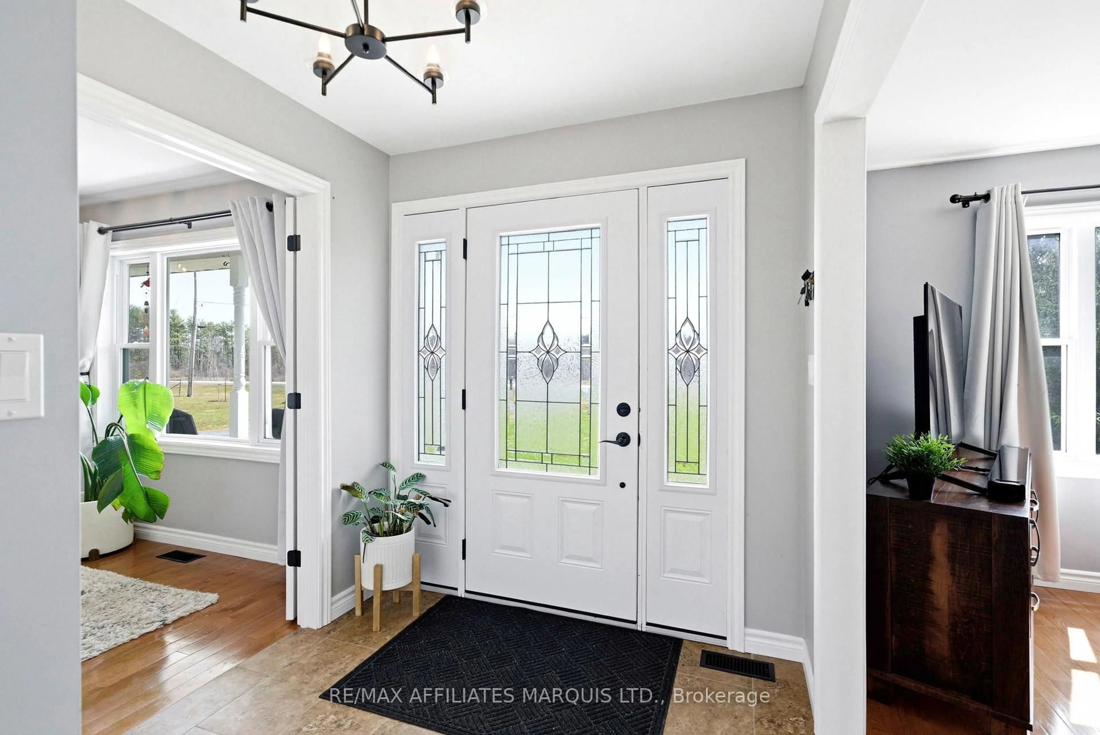 Indoor entryway for 14229 County Road 2 Rd, South Stormont Ontario K0C 1M0