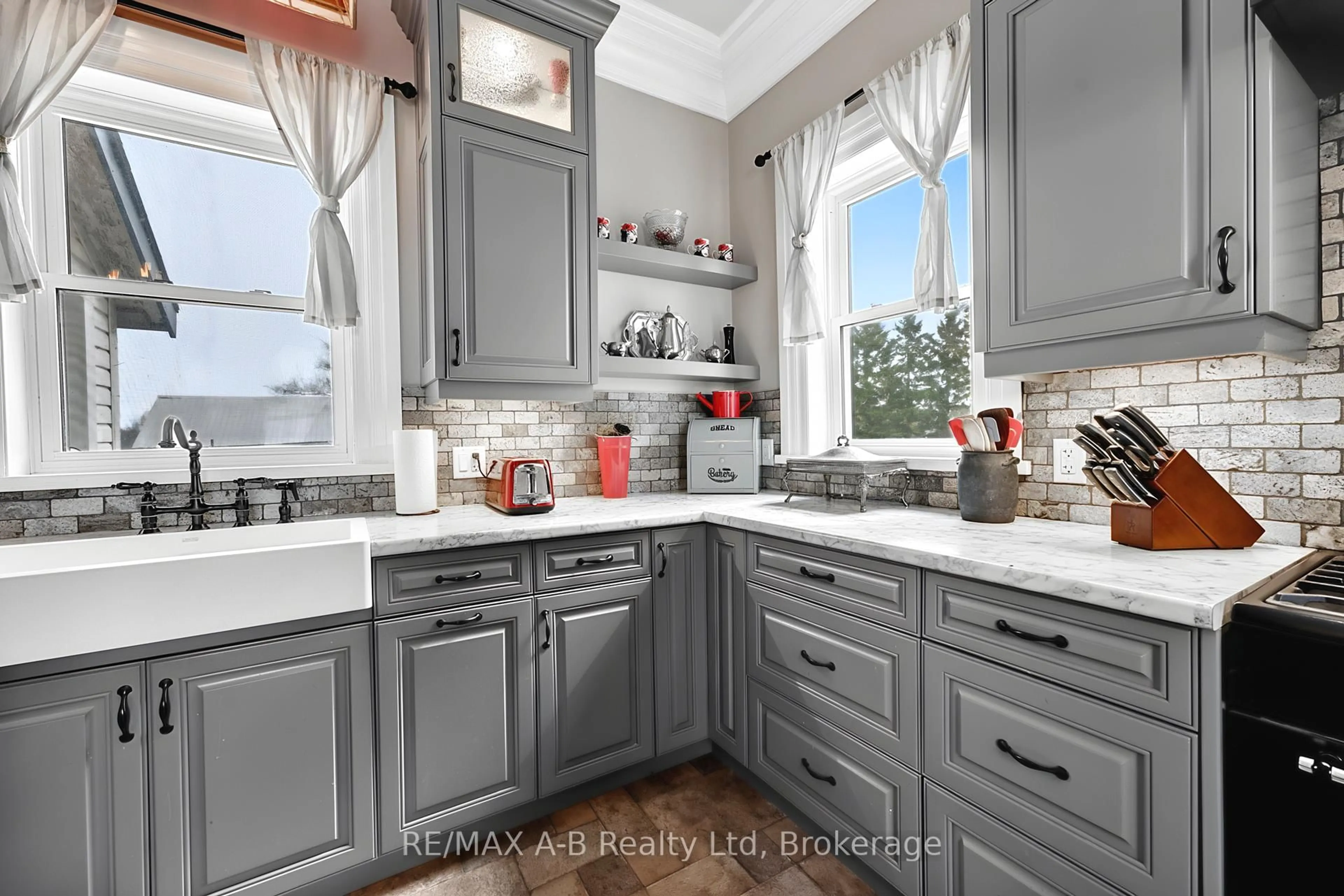 Contemporary kitchen, ceramic/tile floor for 4722 Perth Line 20 Line, Perth South Ontario N4X 1C9