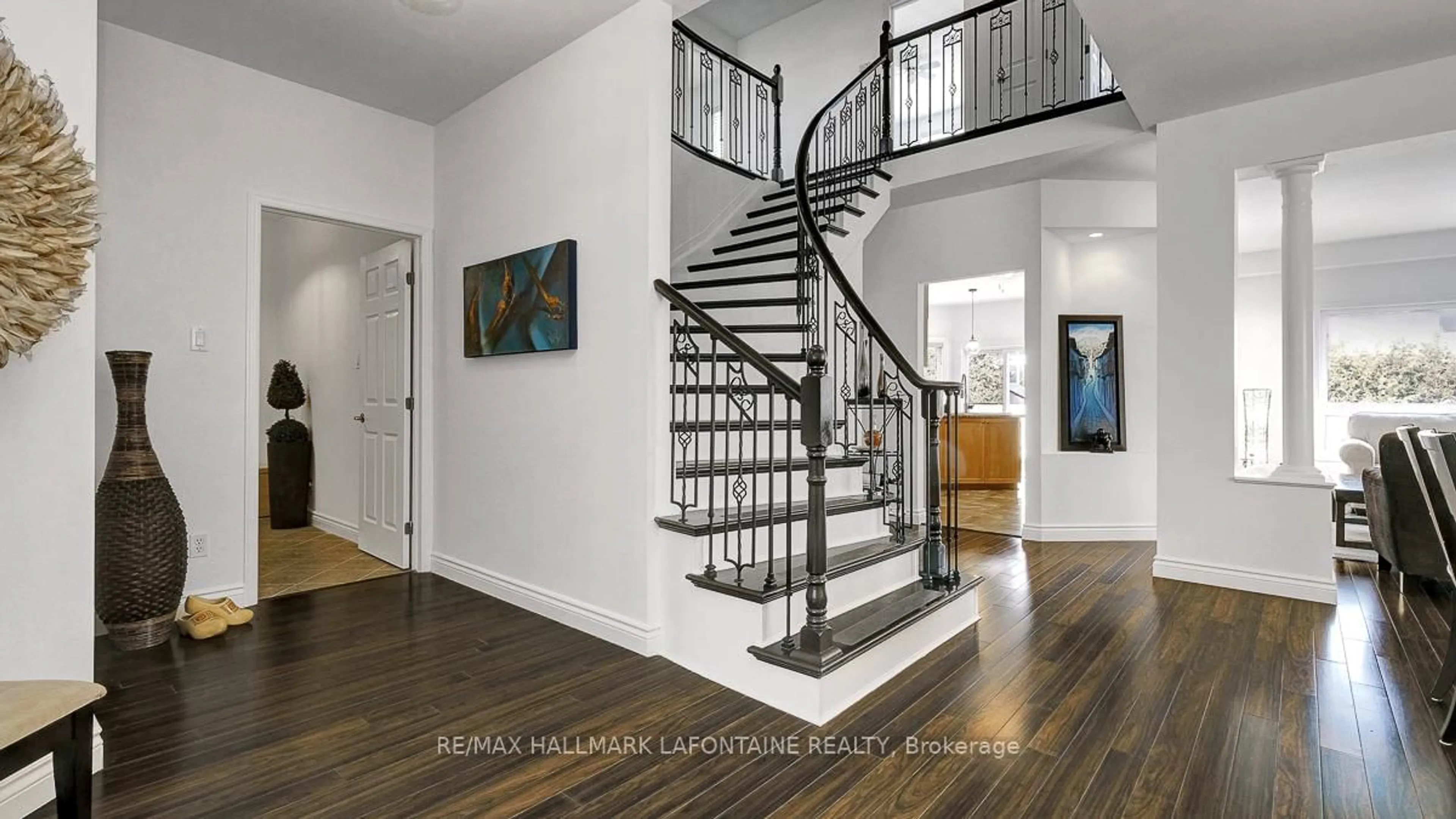 Indoor entryway for 315 Rustic Hills Cres, Ottawa Ontario K4A 5A8