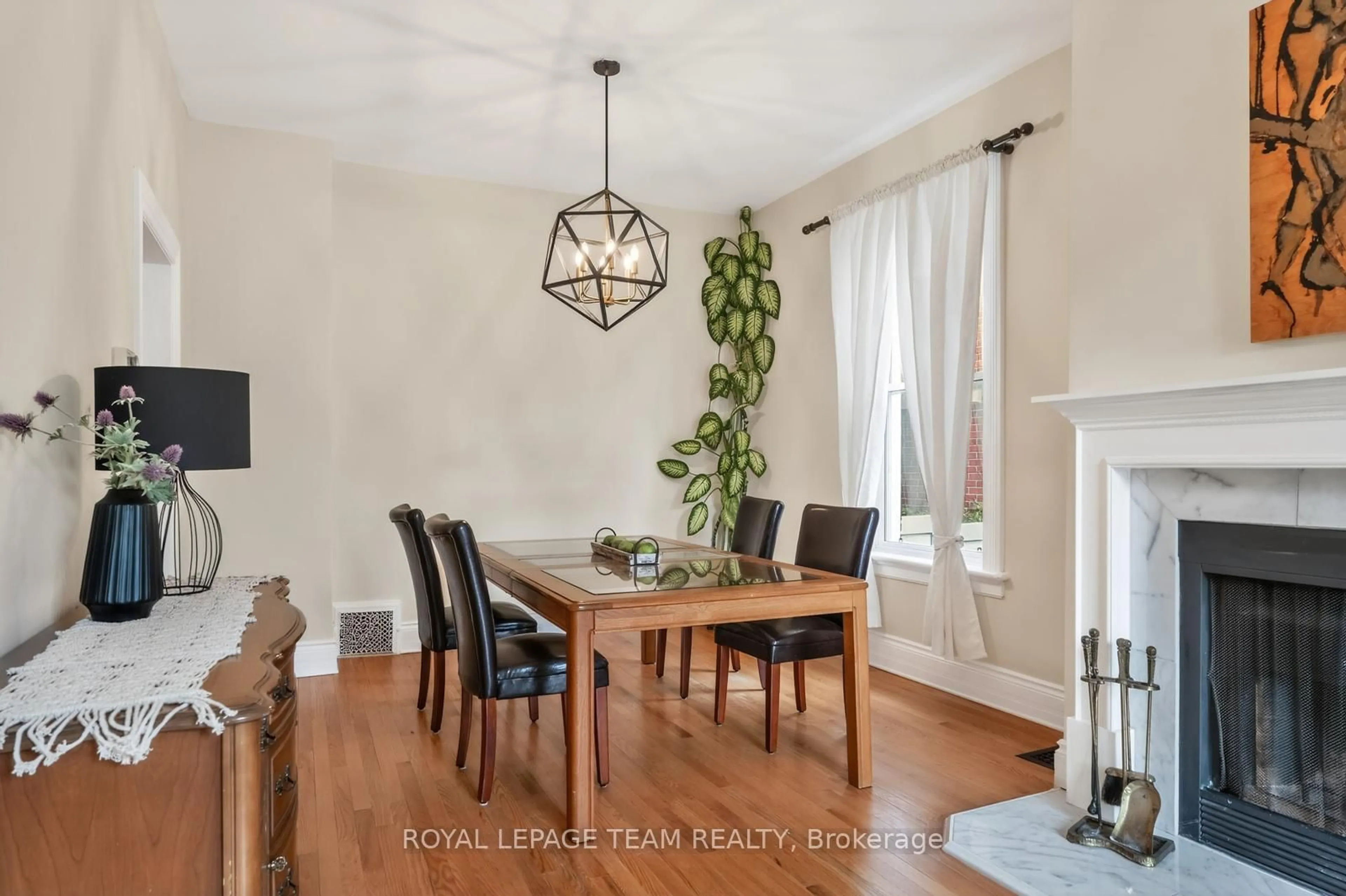 Dining room, unknown for 284 Crichton St, Ottawa Ontario K1M 1W4