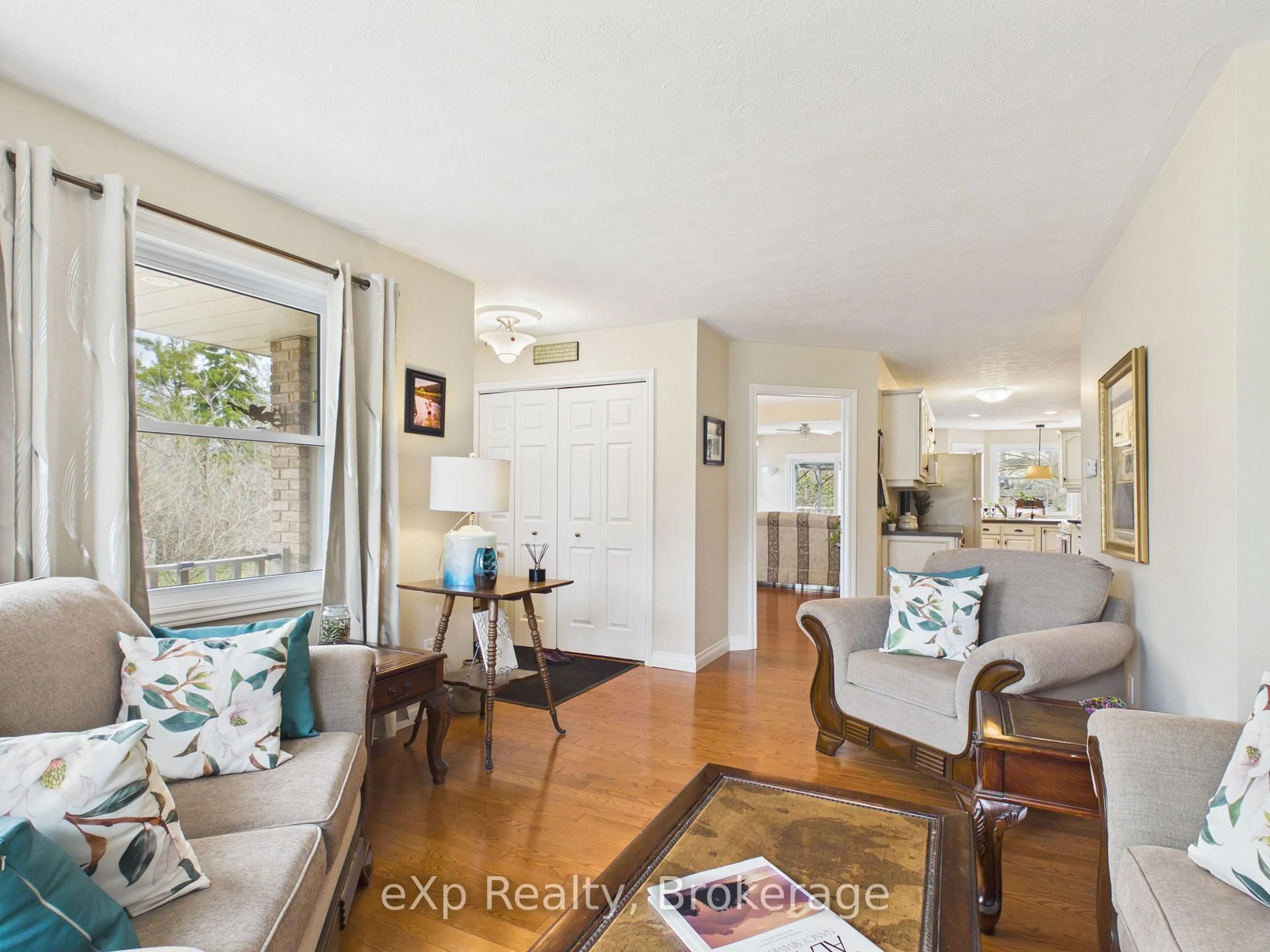 Living room with furniture, unknown for 308 Mary St, Brockton Ontario N0G 2V0