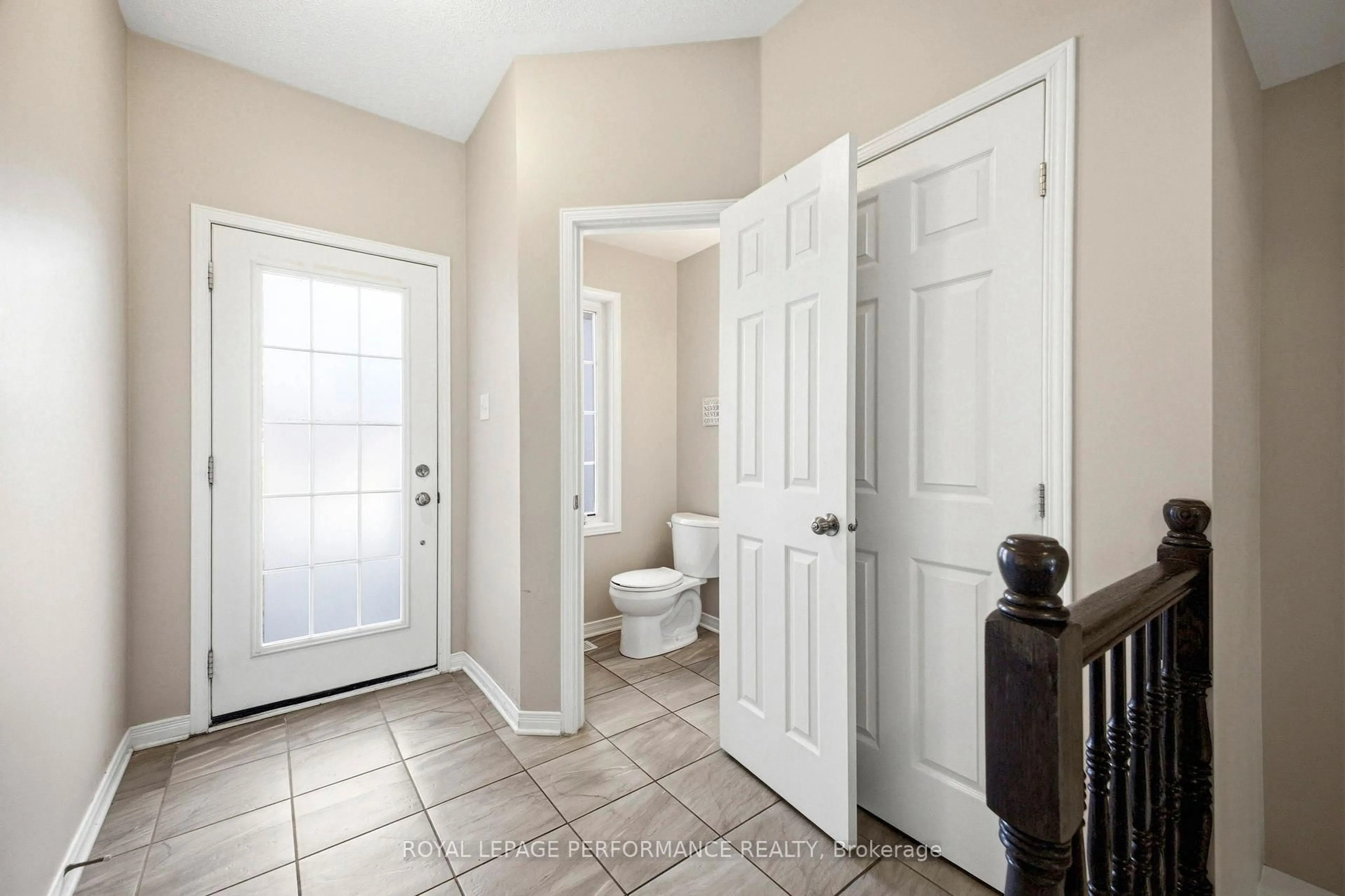 Indoor entryway for 15 Dundalk Private, Ottawa Ontario K2J 0J5