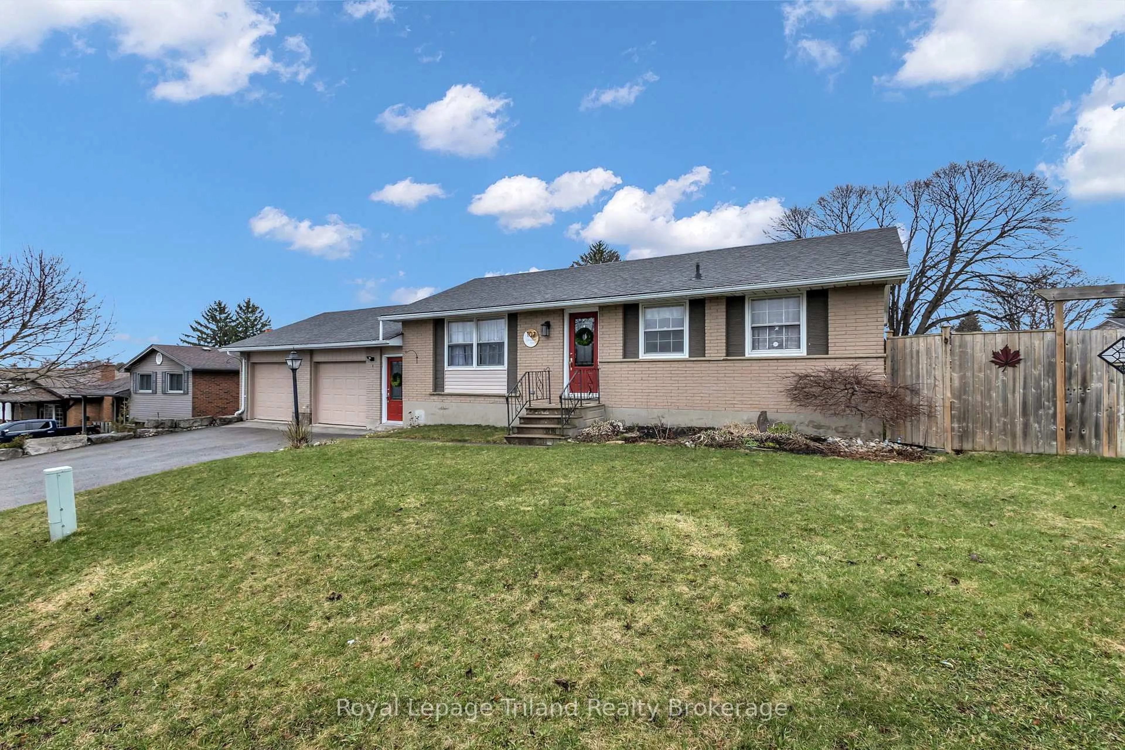 Unknown for 107 Elmwood Cres, Woodstock Ontario N4S 2K4